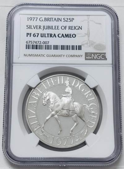 文馨钱币收藏 迎新纳福2026新年第一场（第 287 场）金银老铜币拍卖 - NGC 评级 PF67 分 1977 年英国女王伊丽莎白二世登基 25 周年 25 便士大克朗精制大银币，28.28 克，925 高银，镜面工艺，设计感很强