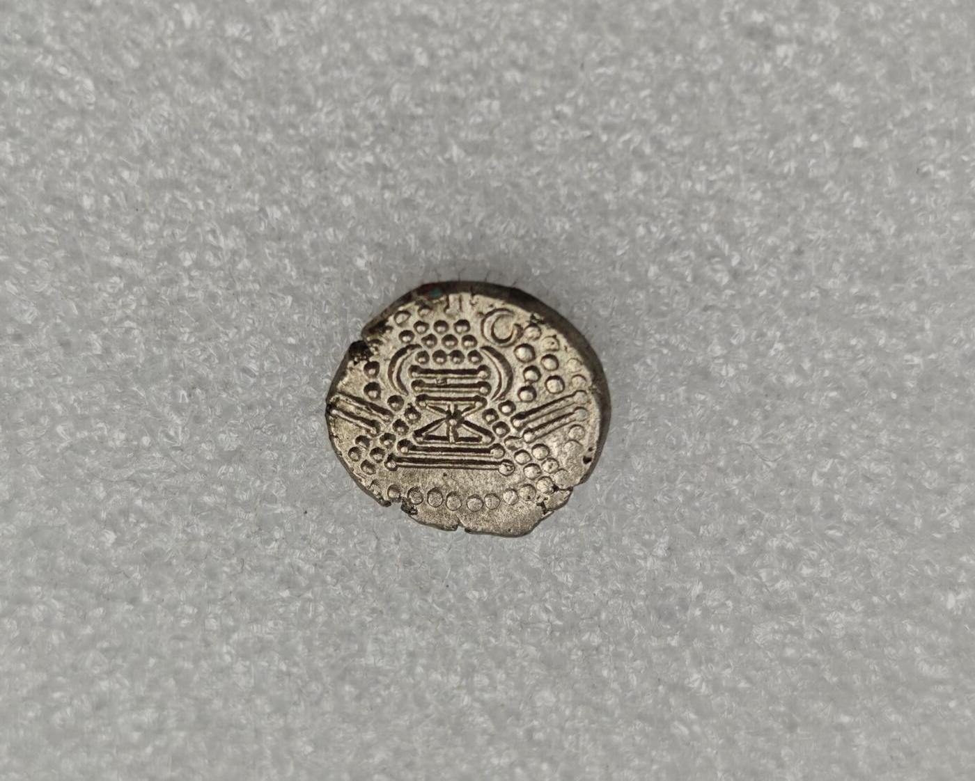 瓶子🏺第223期拍卖会  11世纪古吉拉特查拉建打制银币