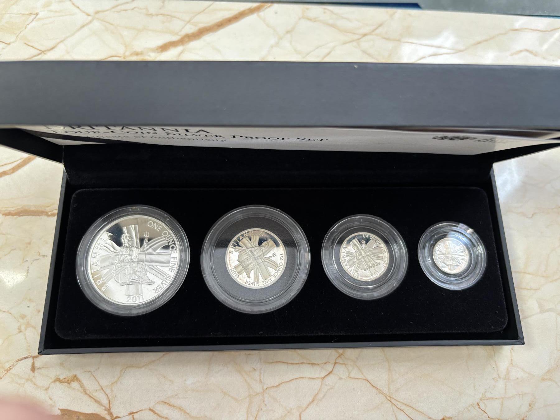 第186期拍卖 英国2011年不列颠女神系列精制纪念银币4枚全套，958银，32.45克/16.22克/8.11克/3.24克，有氧化