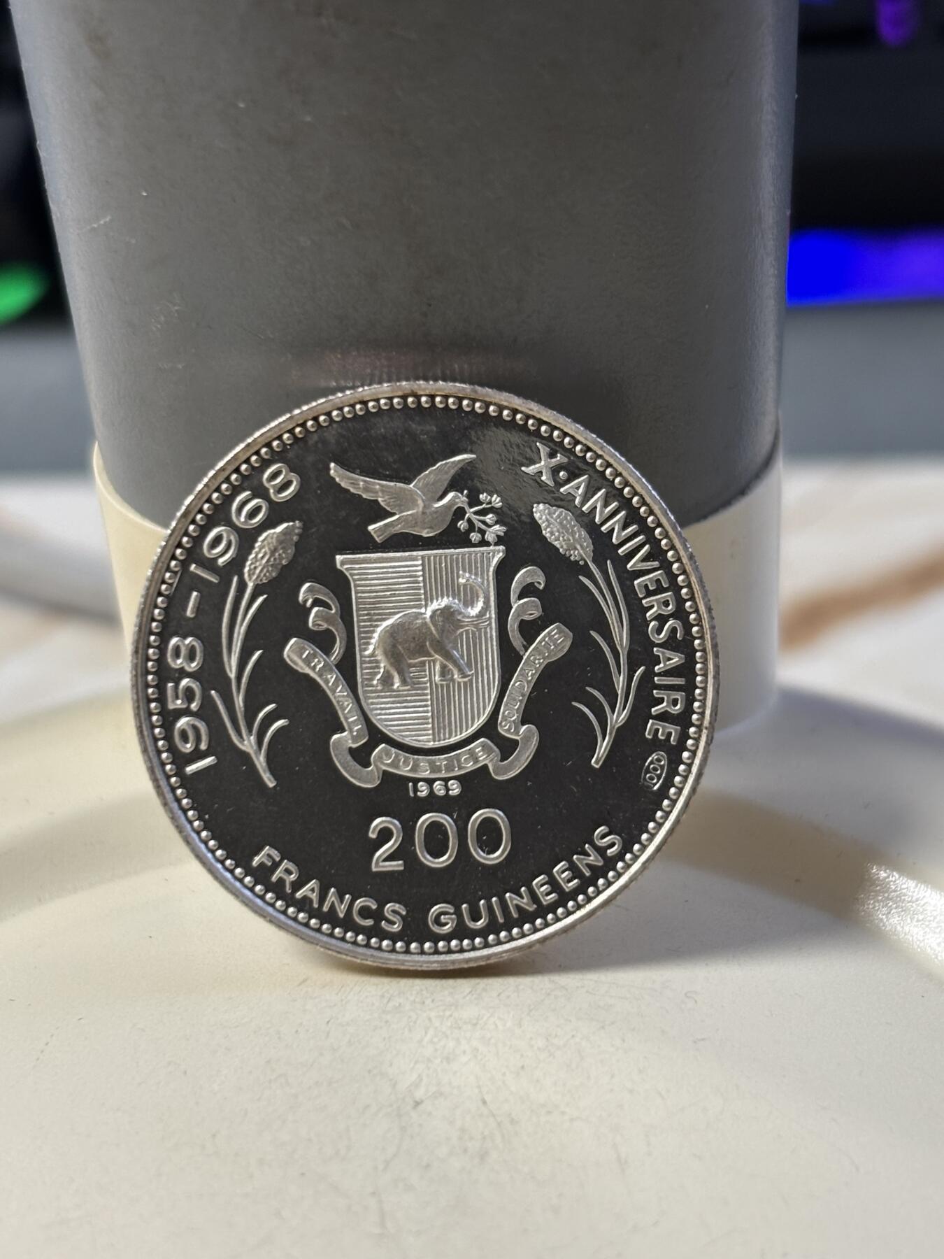 第186期拍卖 几内亚1969年肯尼迪纯银纪念银币，11.69克，银价210