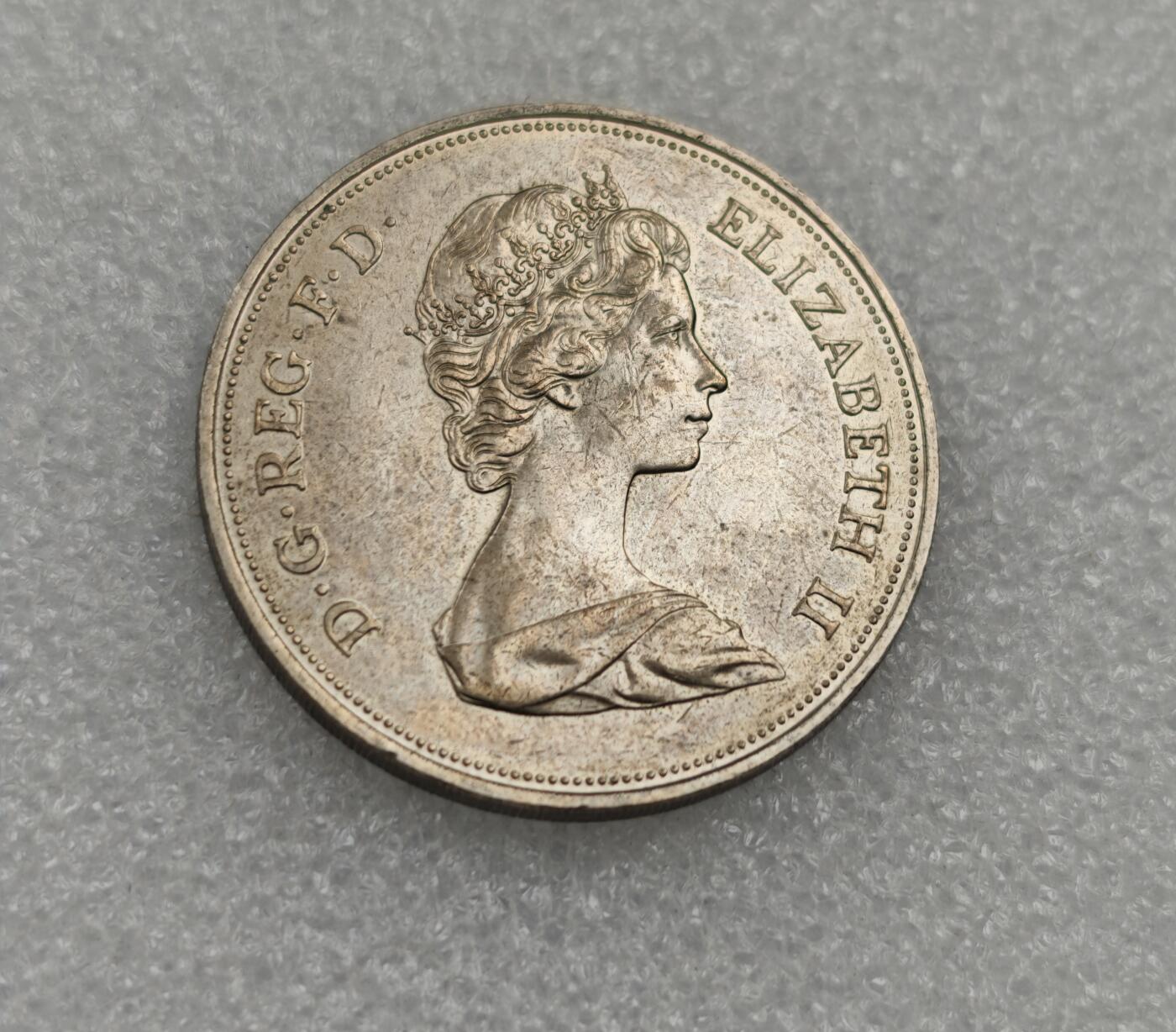 瓶子🏺第223期拍卖会  1972年英国伊丽莎白女王克朗型纪念币