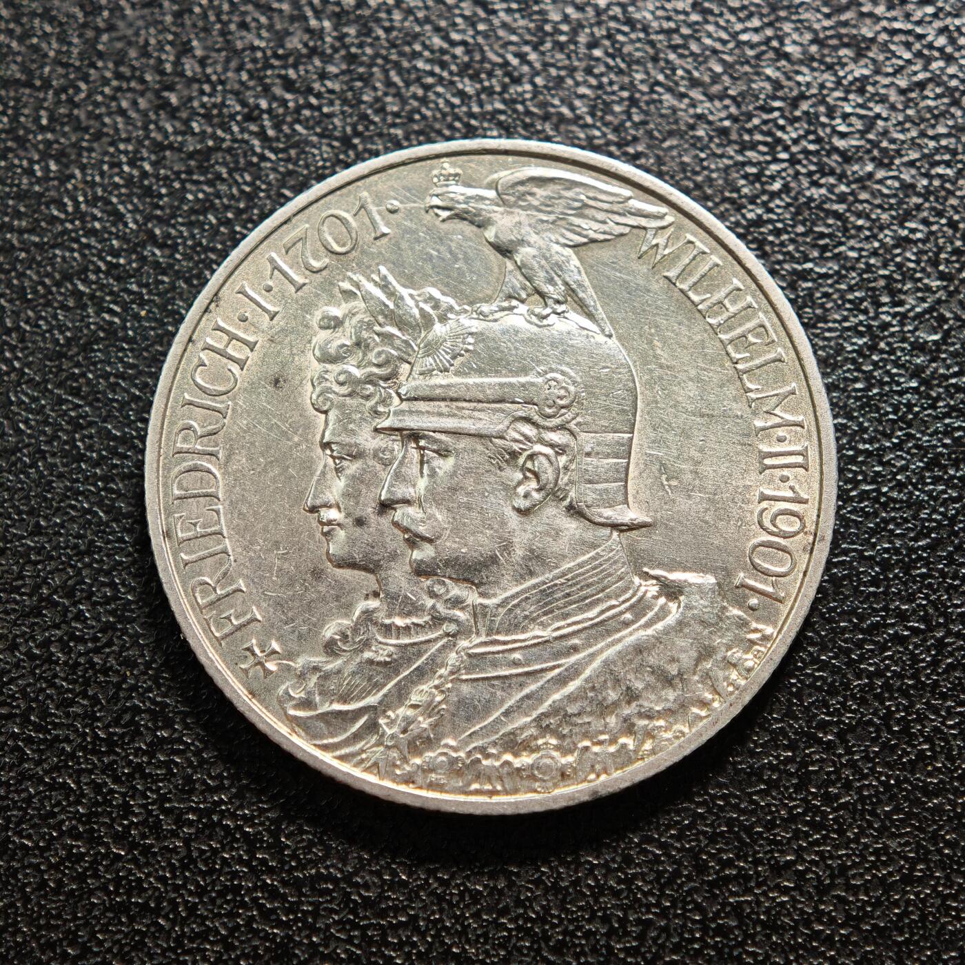 【德藏】世界币章拍卖第160期 1901年 德国普鲁士建国200周年2马克银币 直径约：27.9mm；重约：11.1g