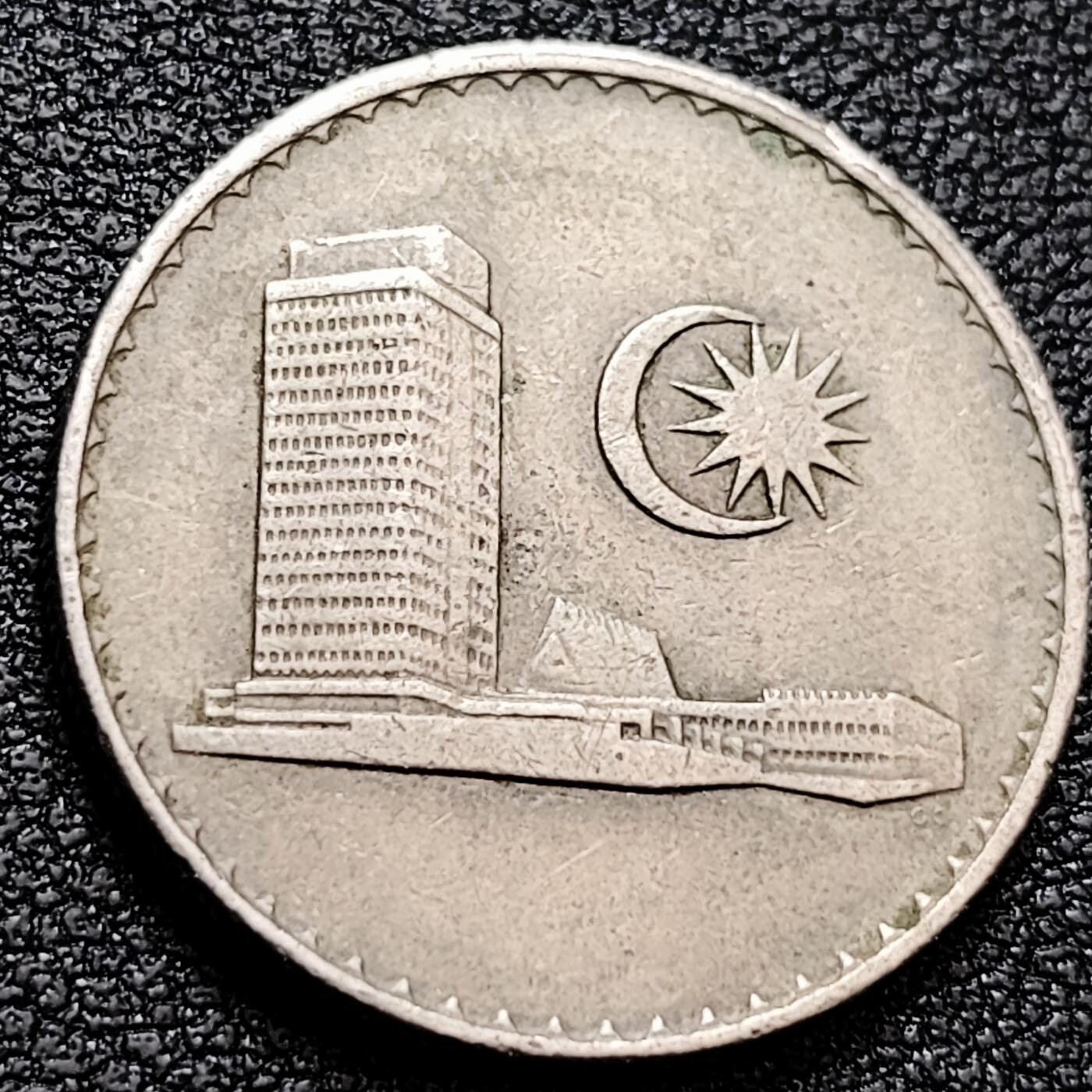 泉币菌-第158场-元旦欢乐场，开年第一场，新年快乐！（特修改截拍时间为23:30分） 。