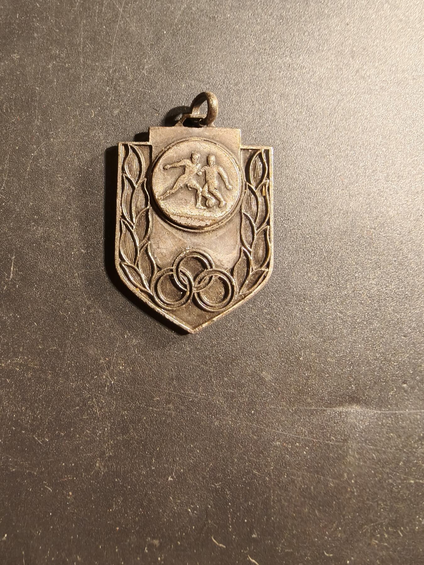 老王徽章第173期 法国足球纪念章