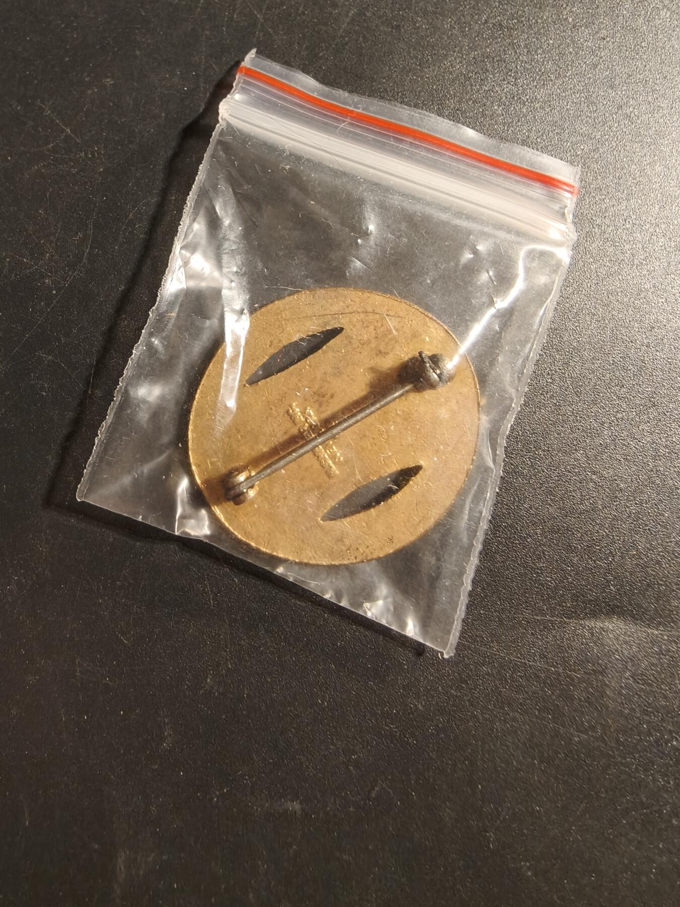 老王徽章第173期 美国陆军第1步兵团证章    二战时期横针版