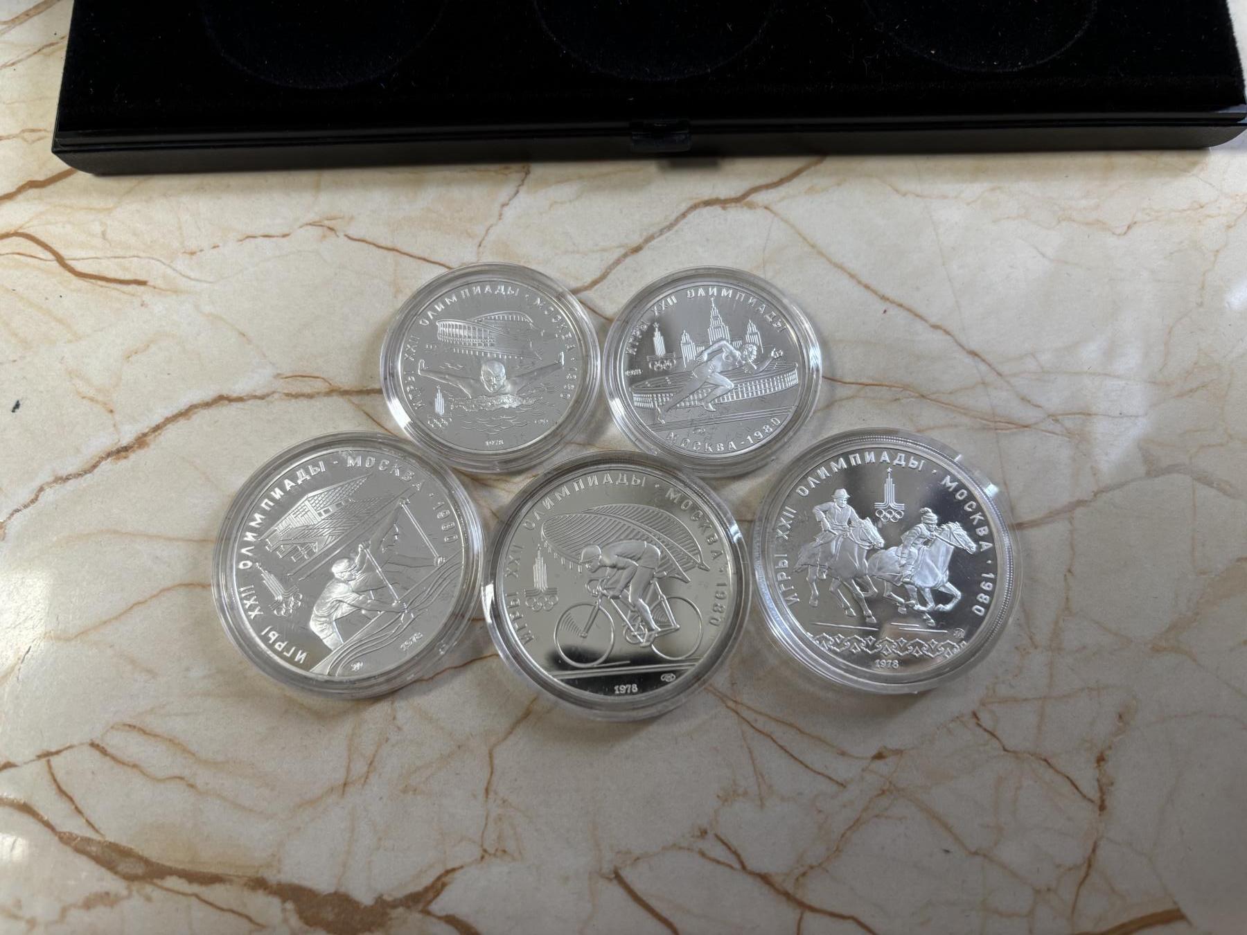 第186期拍卖 苏联1980年莫斯科奥运会精制版本纪念银币6枚套带原盒，2大4小，总计131.96克银价2354