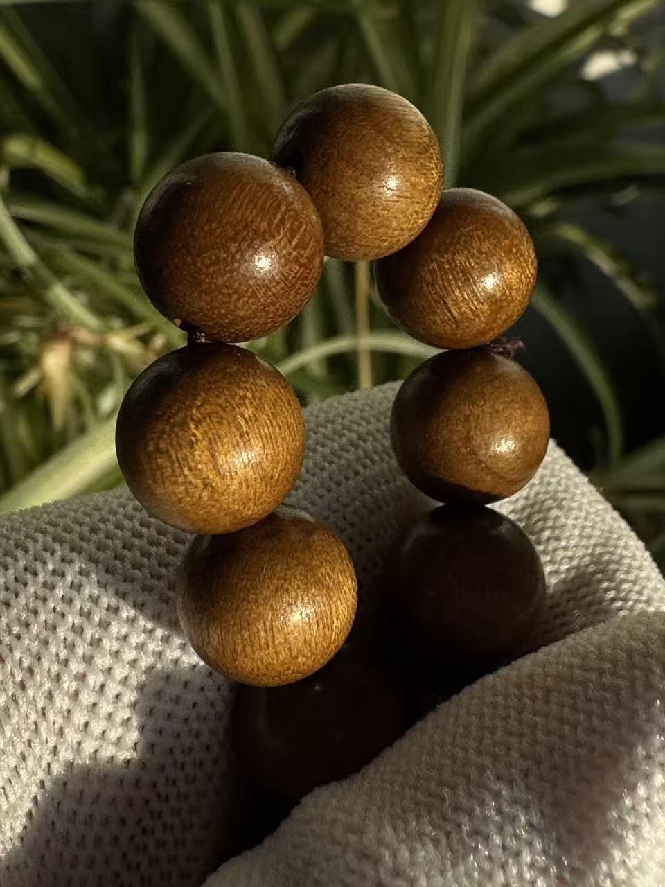 零元拍：金丝楠圆珠珠手串，10.5MM 金丝满满，满荧光，满手留香