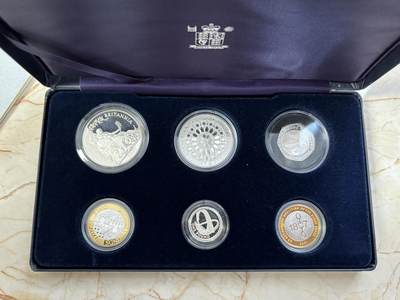 第186期拍卖 - 英国2007年伊丽莎白女王钻石婚姻纪念银币6枚全套，金属:925银，重量:8/9.5/12/12/32.45/28.28克，直径:27.3/22.5/28.4/28.4/40/38.61毫米