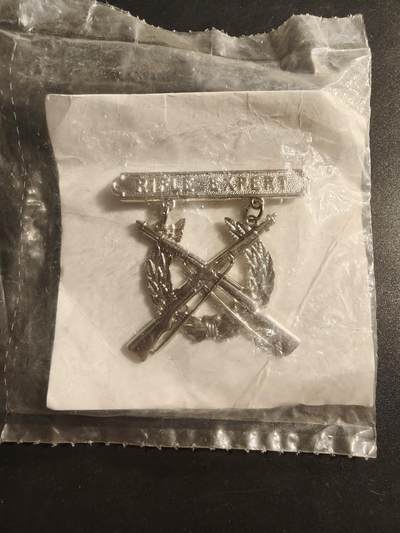 老王徽章第173期 - 美国海军陆战队步枪神枪手技能章    带厂标     原封未拆