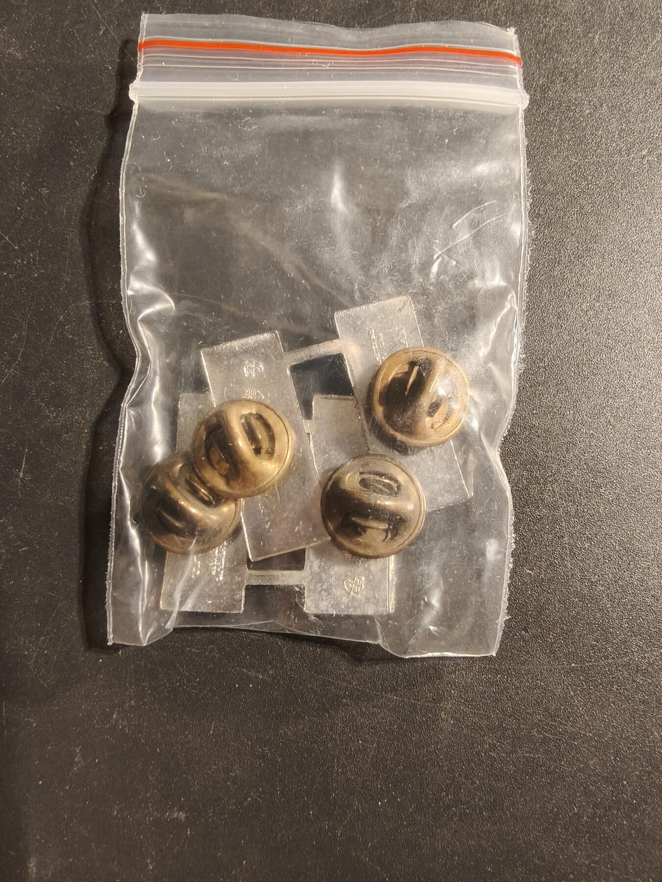 老王徽章第173期 美国陆军上尉金属军衔一组     包银   带厂标