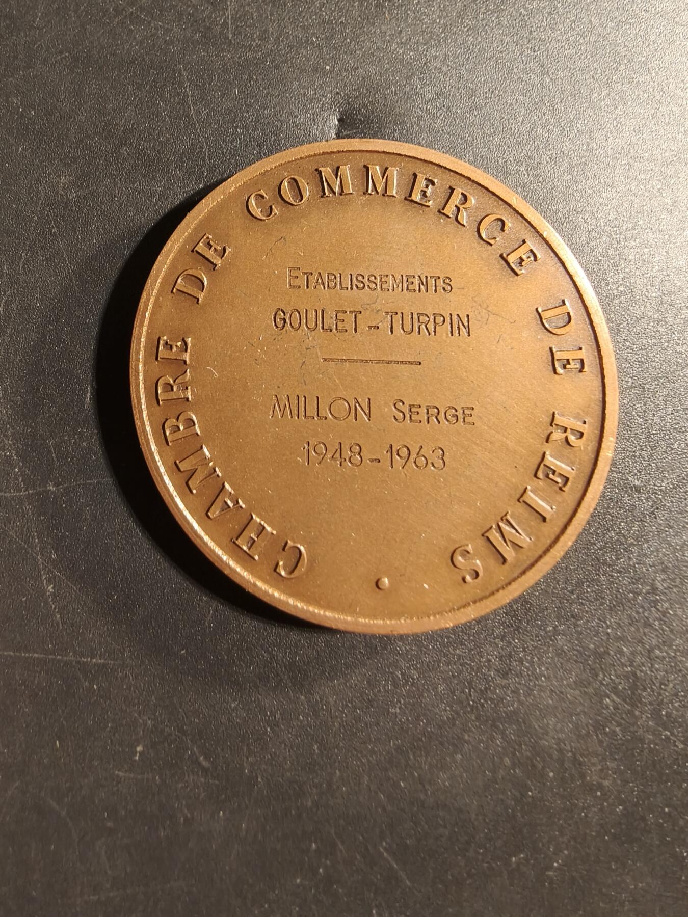 老王徽章第173期 法国兰斯工商会大铜章     直径41mm    重量40g