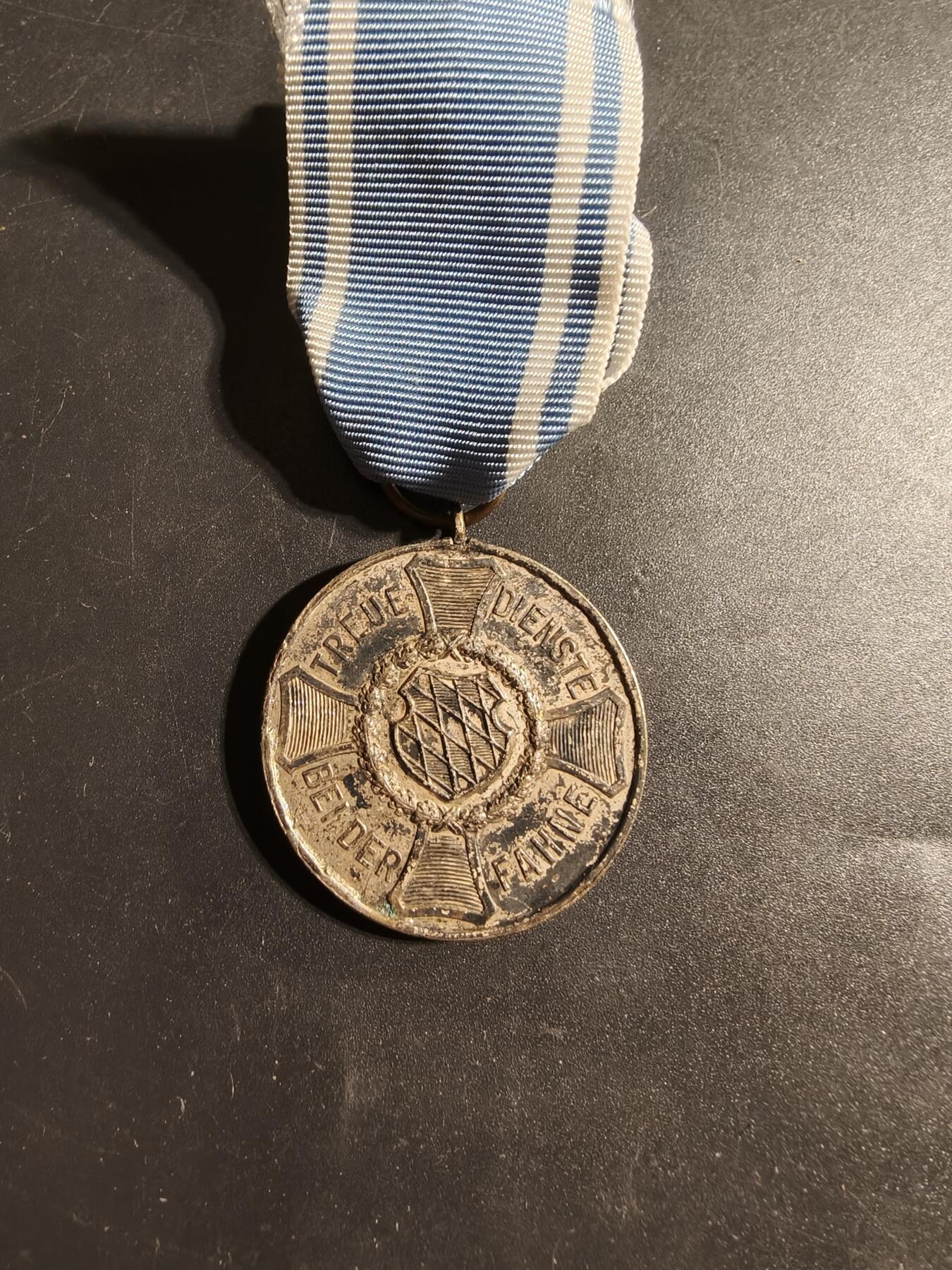 老王徽章第173期 德国巴伐利亚9年服役奖章