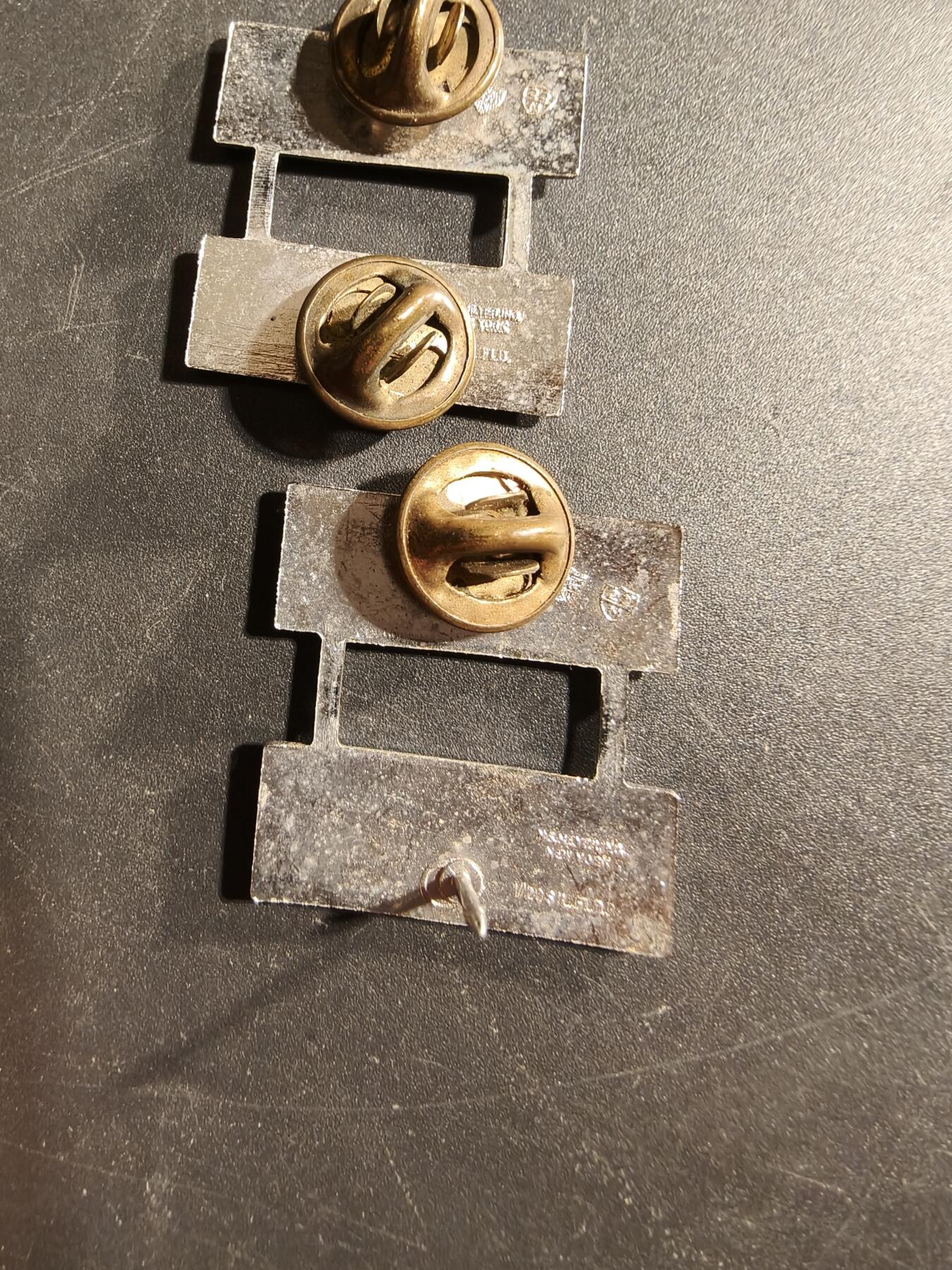 老王徽章第173期 美国陆军上尉金属军衔一组     包银   带厂标