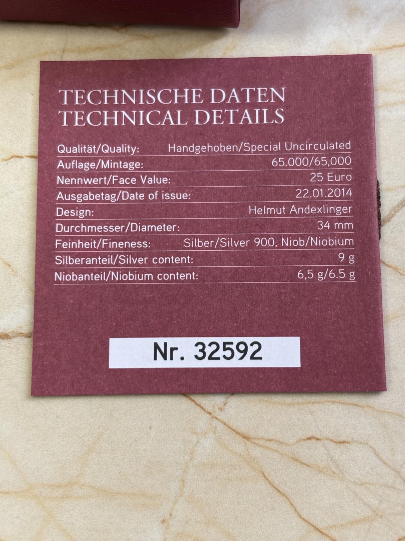 第186期拍卖 奥地利2014年进化论铌银镶嵌双色纪念币，900银998铌，10克/7.15克，