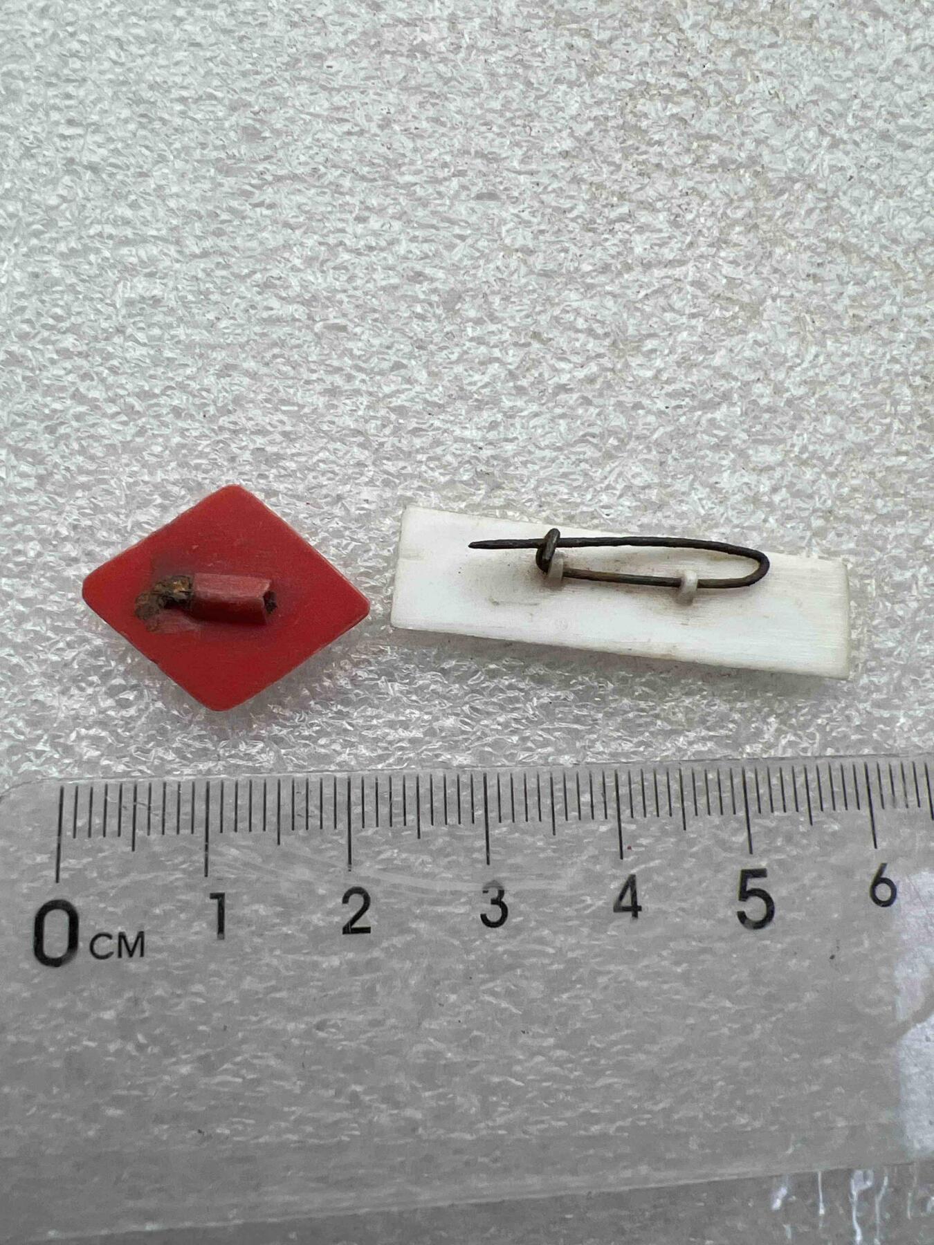 真品像章、纪念章 真品像章、纪念章