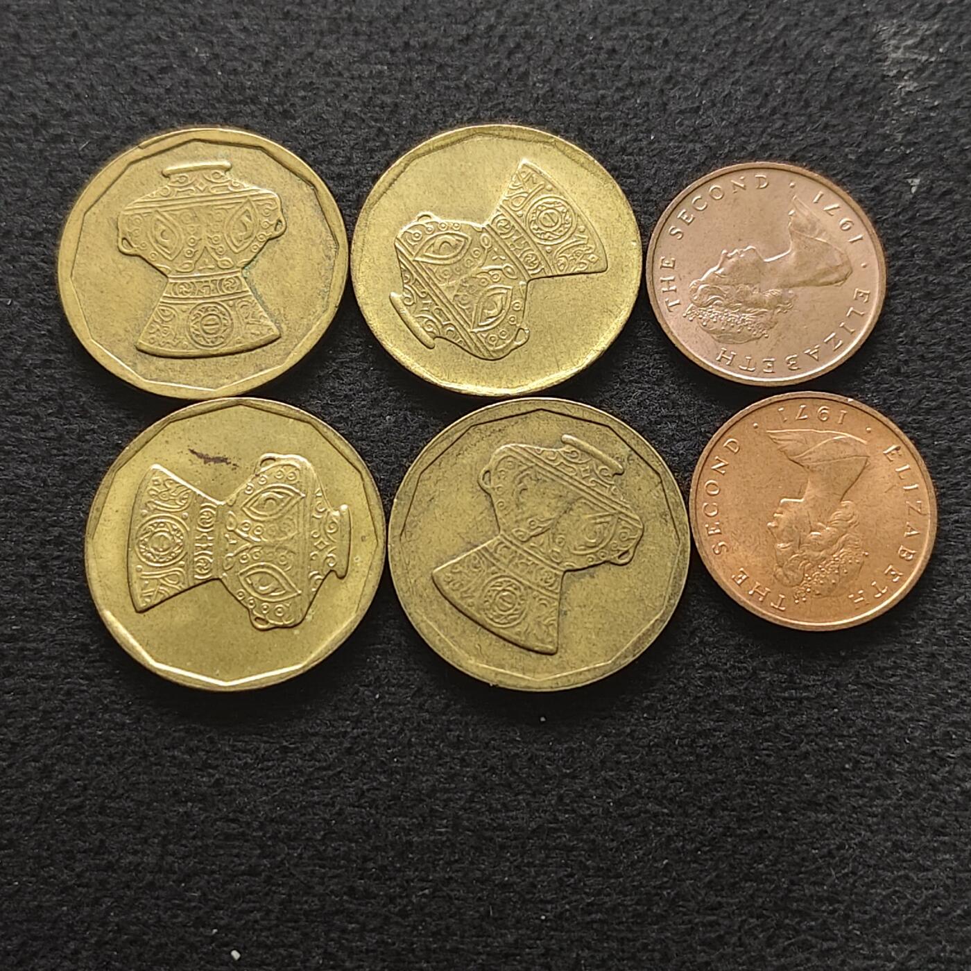 【全场包邮】纯粹捡漏拍490场（免费代拍第27场） 世界各国好品相散币6枚一组-埃及1992年5皮阿斯特4枚+马恩岛1971年1/2便士2枚