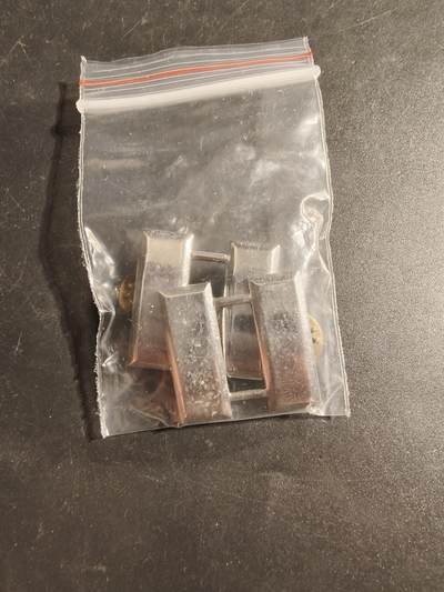 老王徽章第173期 - 美国陆军上尉金属军衔一组     包银   带厂标