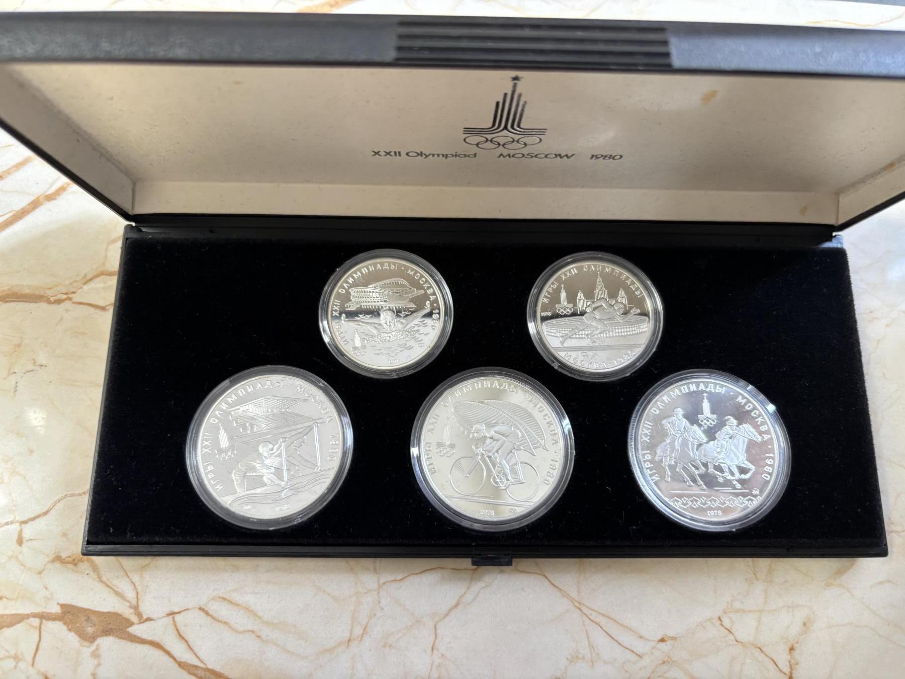 第186期拍卖 苏联1980年莫斯科奥运会精制版本纪念银币6枚套带原盒，2大4小，总计131.96克银价2354