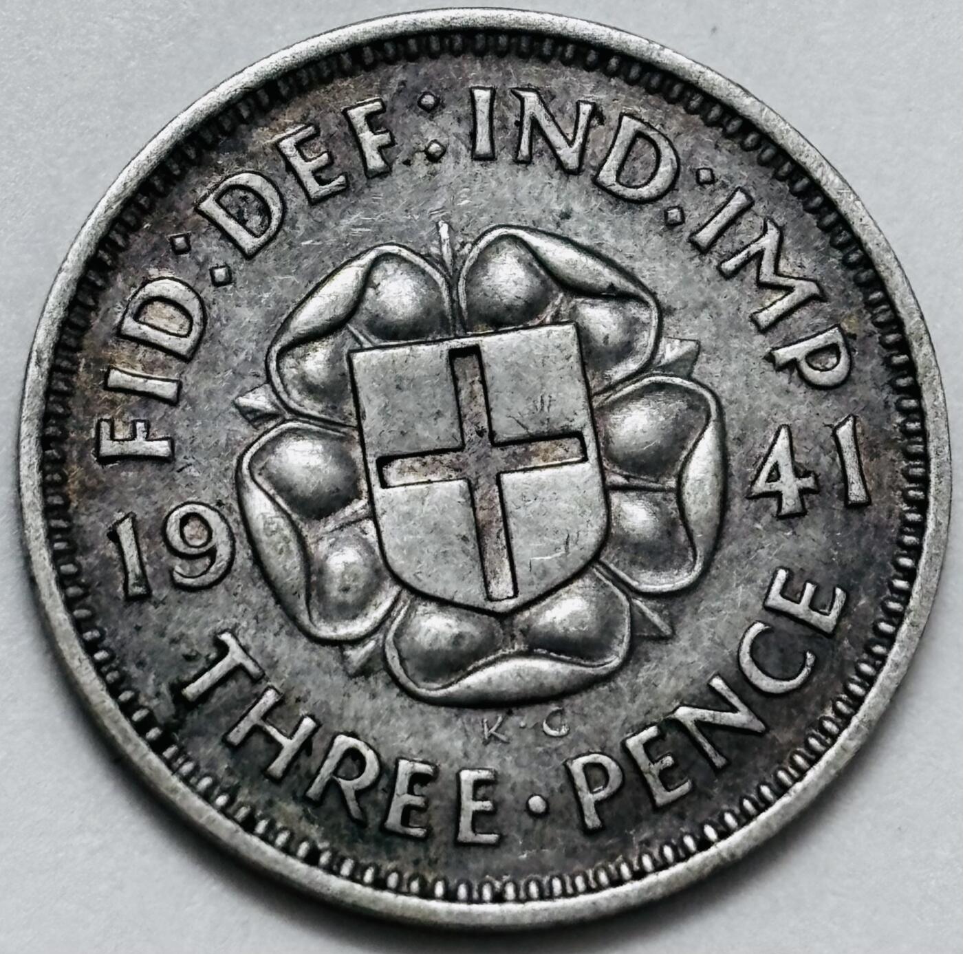 文馨钱币收藏 迎新纳福2026新年第一场（第 287 场）金银老铜币拍卖 1941 年英国乔治六世 3 便士银币 2 枚