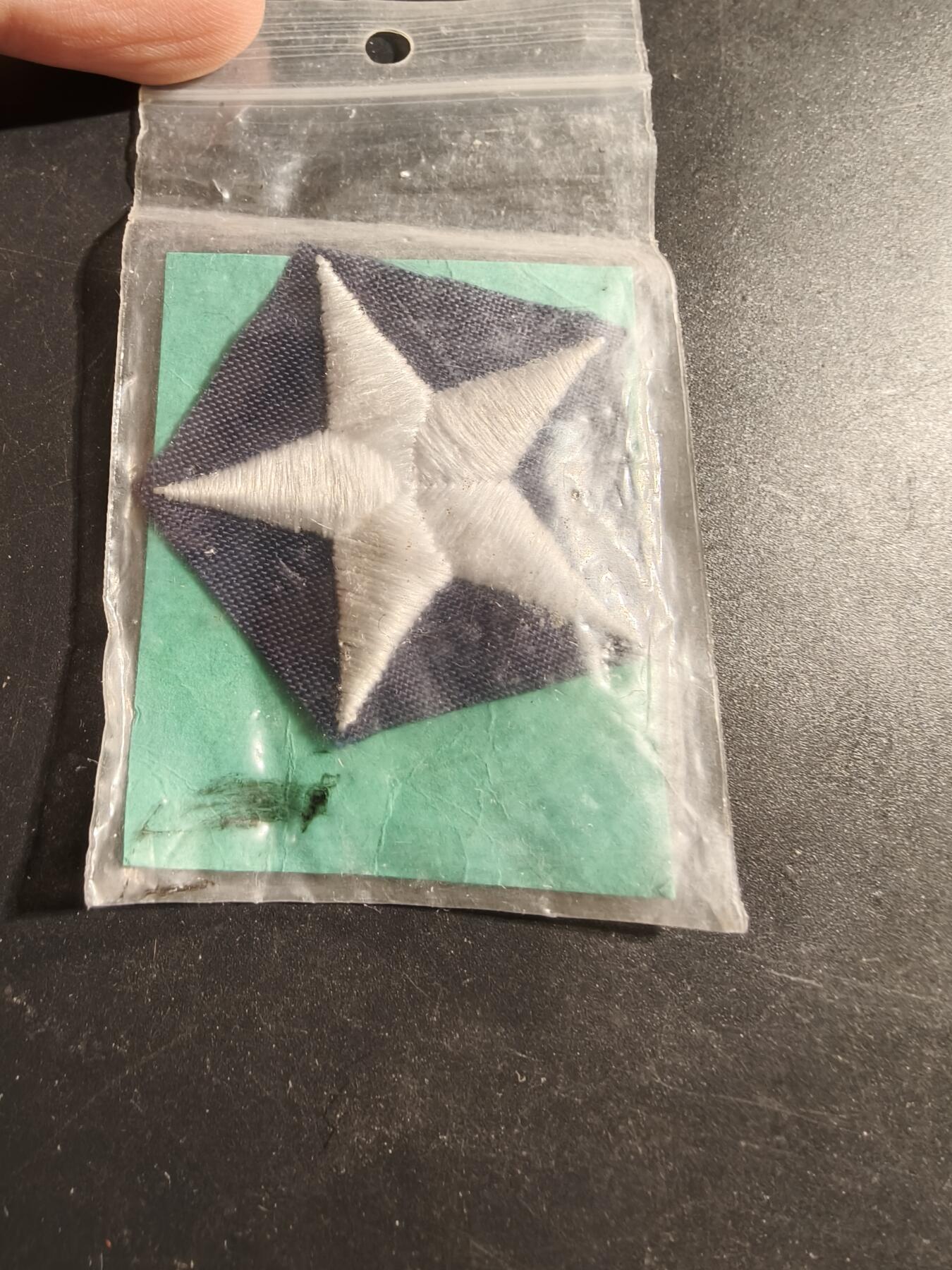 老王徽章第173期 美国军用白色星臂章