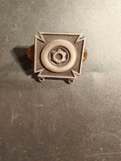 老王徽章第173期 - 美国陆军神枪手技能章      带厂标