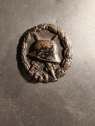 老王徽章第173期 - 德国一战黑战伤奖章