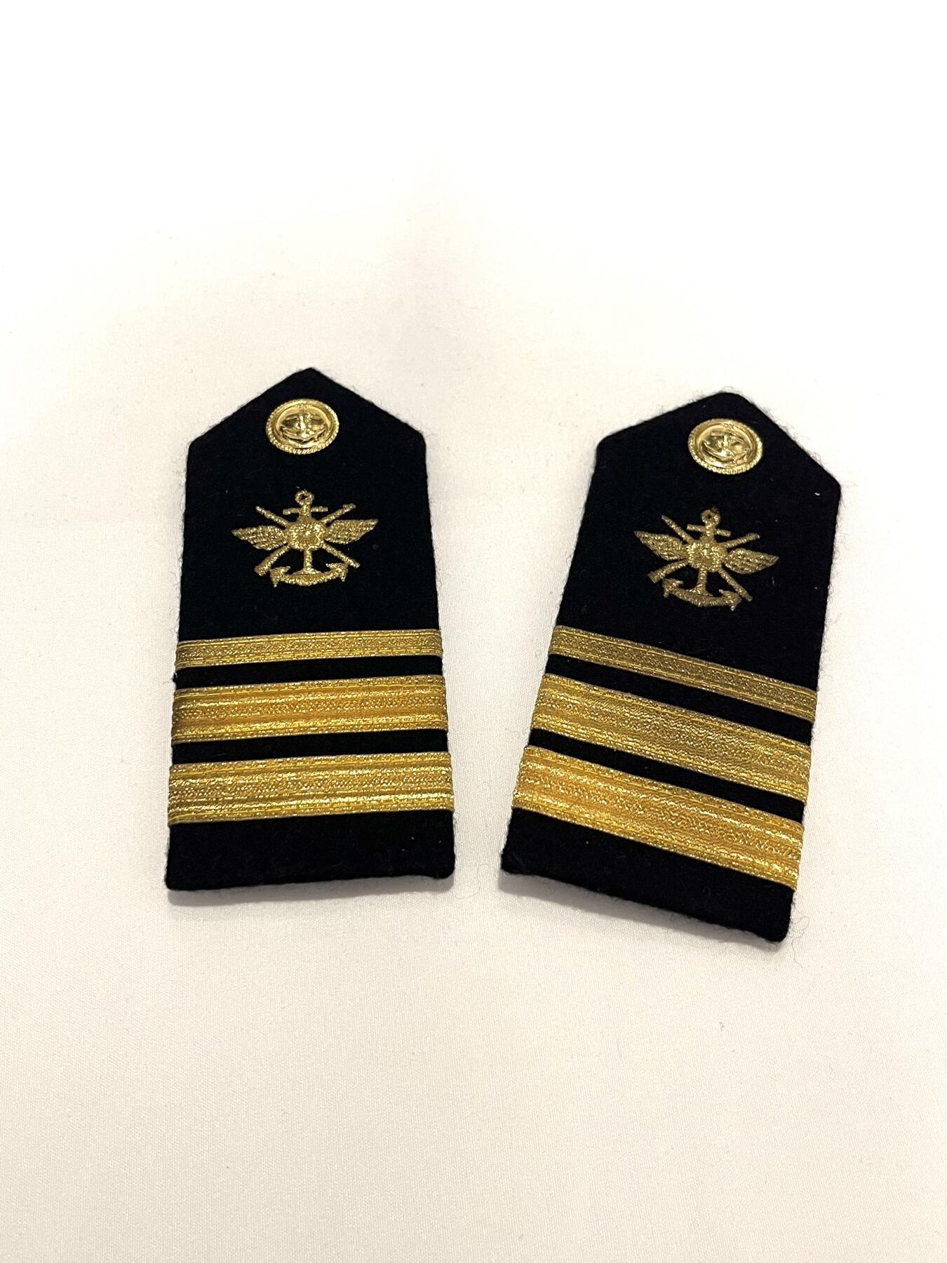 韵星假日拍卖第三十四期 -- Rimey Holidays Auction 34 国军海军少校肩章一对