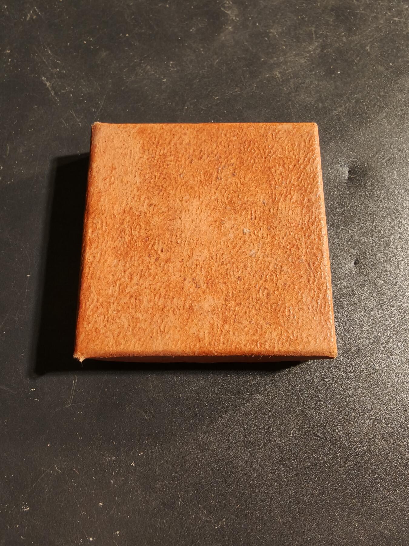 老王徽章第173期 法国中央音乐协会大铜章     原盒     大师里维特作品    直径41mm     重量30g