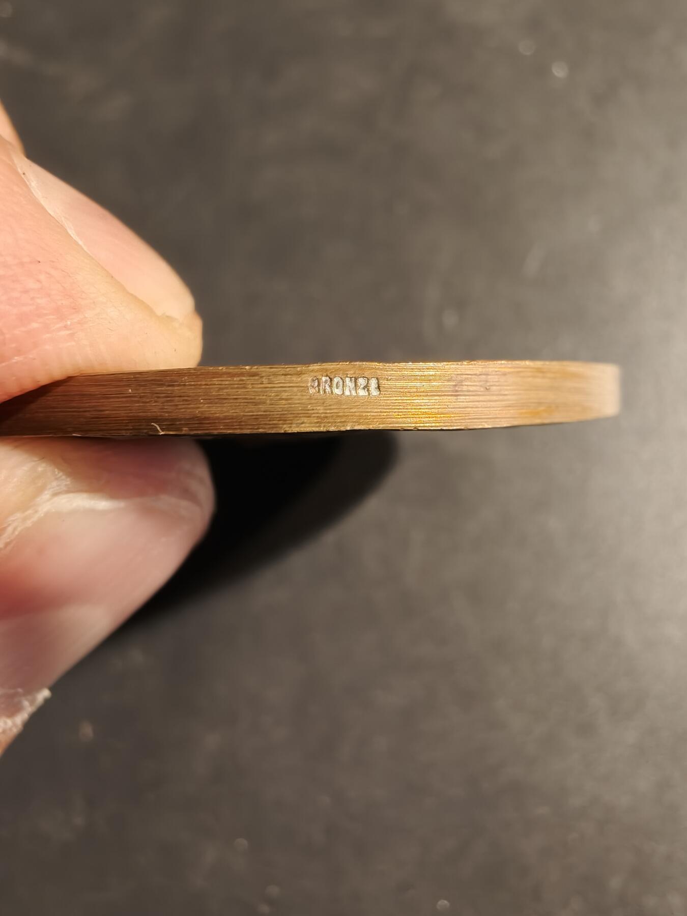 老王徽章第173期 法国床上用品工会大铜章     原盒     公鸡头玛丽安娜       大师波特作品       直径50mm      重量48.4g