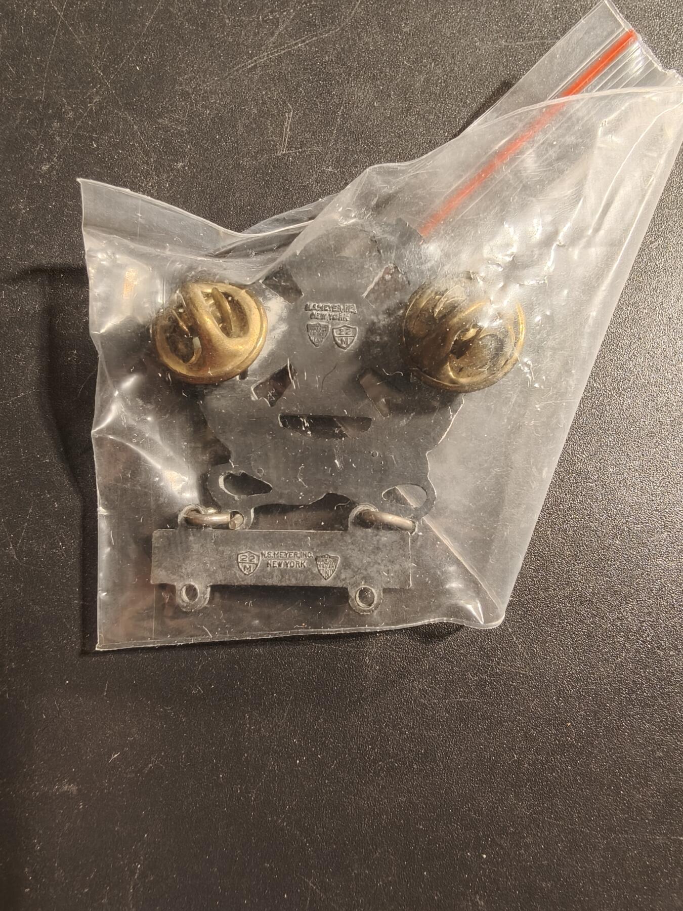 老王徽章第173期 美国陆军神枪手技能章    带步枪勋条     带厂标