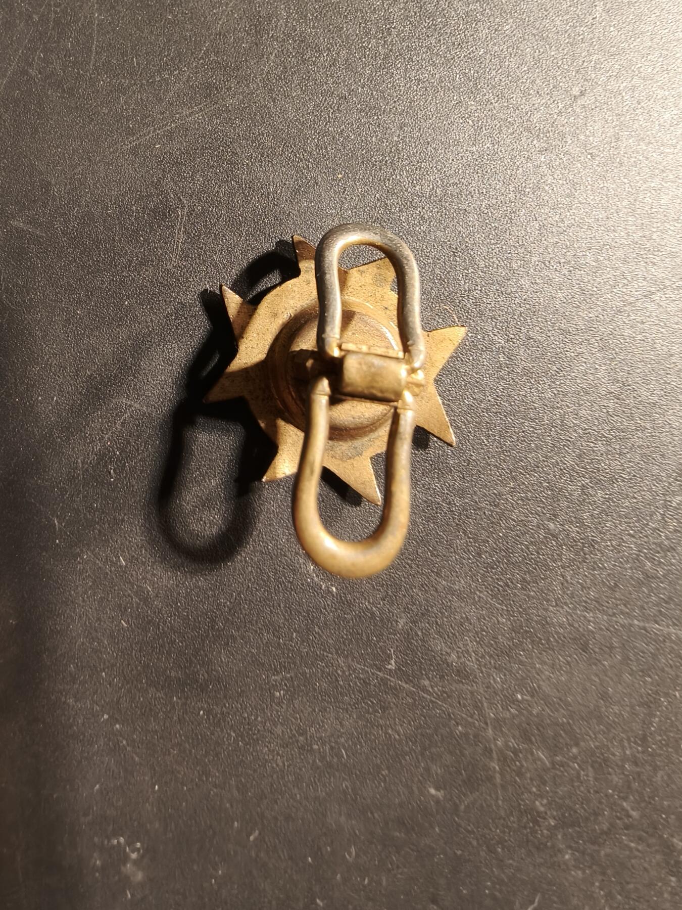 老王徽章第173期 圣约翰勋章证章   铜质珐琅