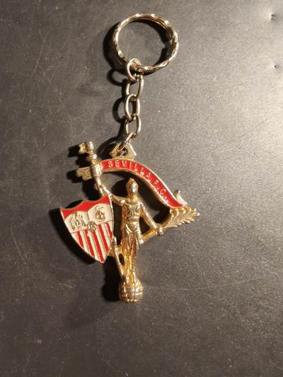 老王徽章第173期 - 西班牙塞维利亚市金属钥匙扣   大型