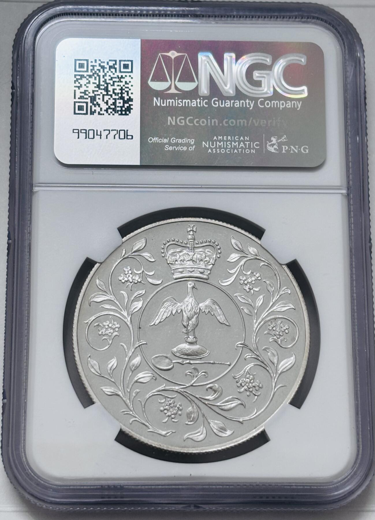 文馨钱币收藏 迎新纳福2026新年第一场（第 287 场）金银老铜币拍卖 NGC 评级 PF67 分 1977 年英国女王伊丽莎白二世登基 25 周年 25 便士大克朗精制大银币，28.28 克，925 高银，镜面工艺，设计感很强