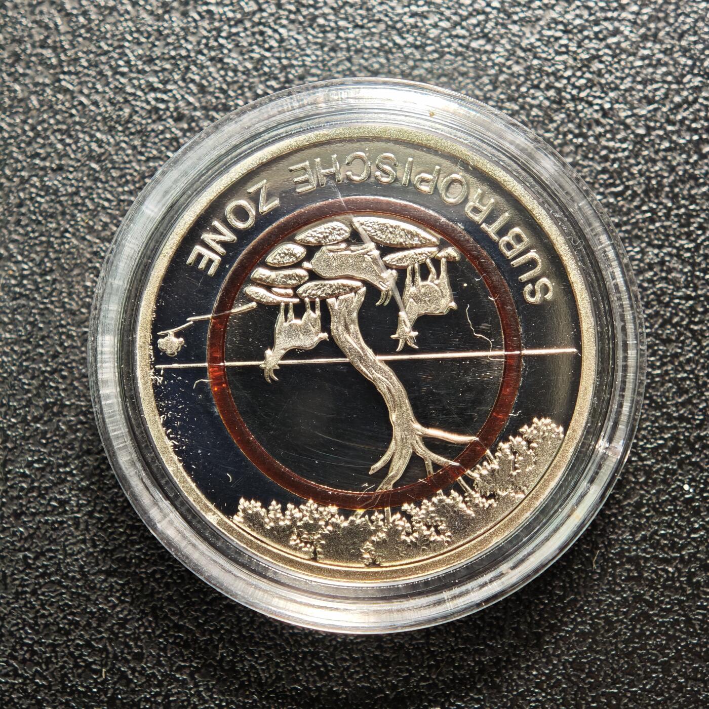 【德藏】世界币章拍卖第160期 发行量极少 2018年 德国地球气候带-亚热带聚合环5欧元精制镍币 原盒 直径约：27.25mm；重约：9g