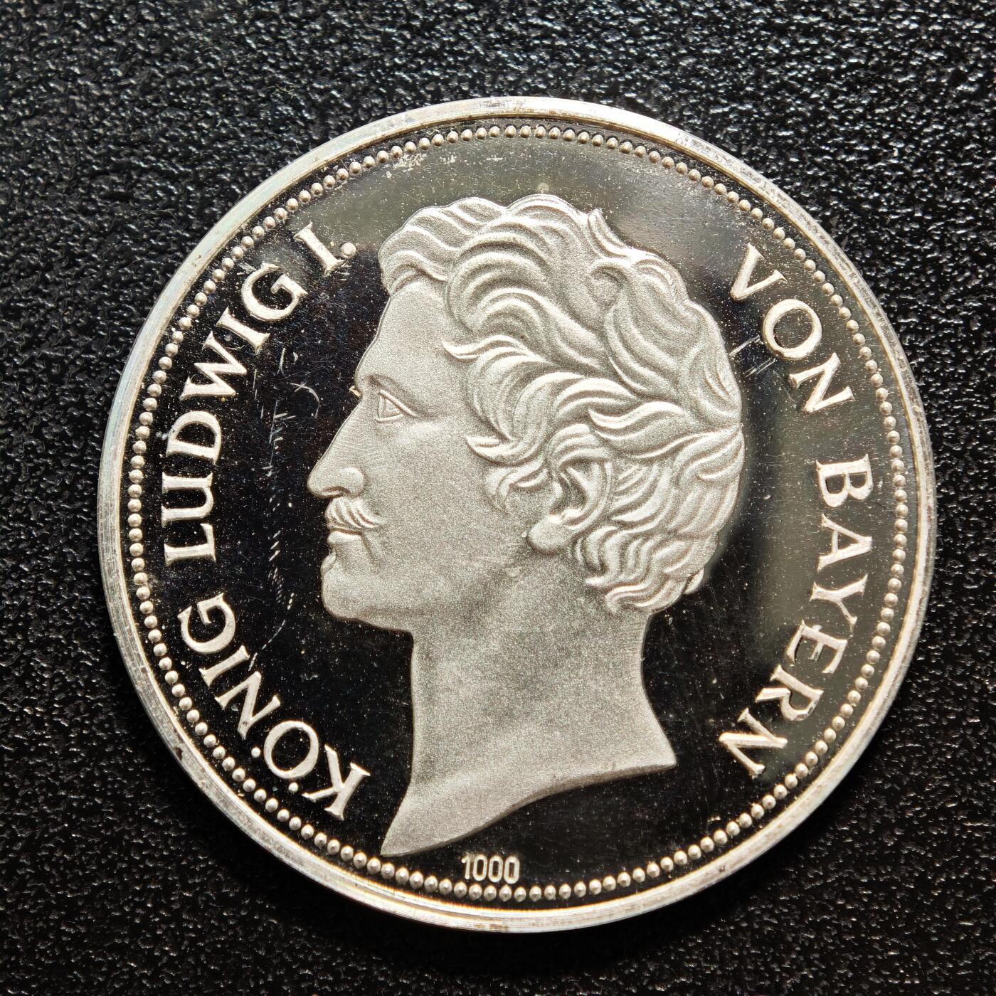 【德藏】世界币章拍卖第160期 德国瓦哈拉神殿纪念银章 直径约：32.3mm；重约：14.3g