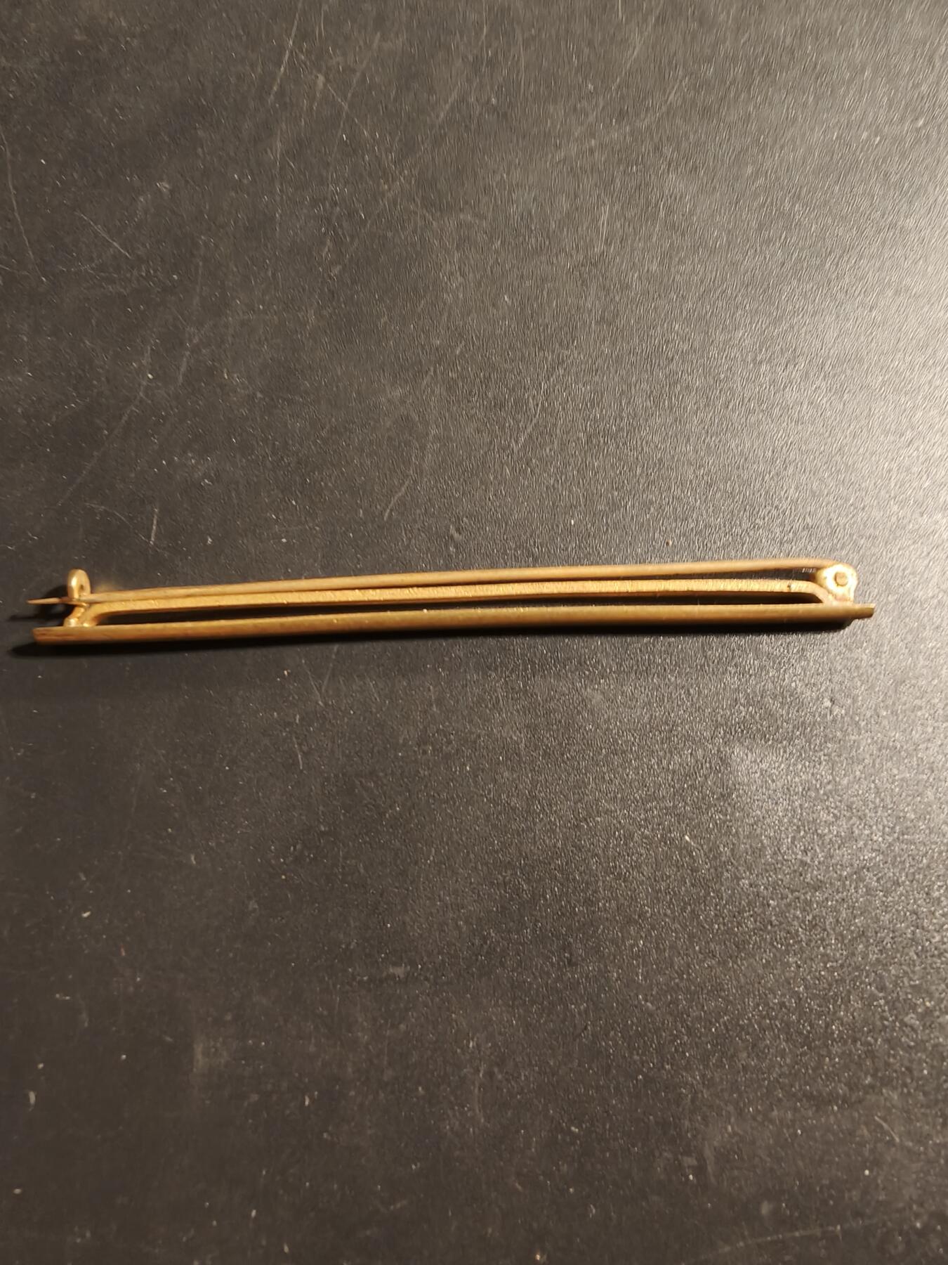 老王徽章第173期 法国奖章2联排支架