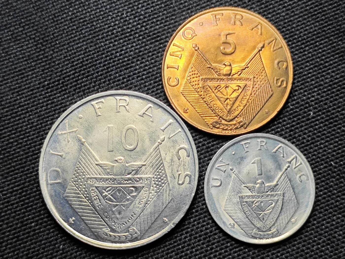 KK钱币收藏小铺 《套币 好品/批量散币专场》  2月预留时间 周末发货  卢旺达大小面值一套