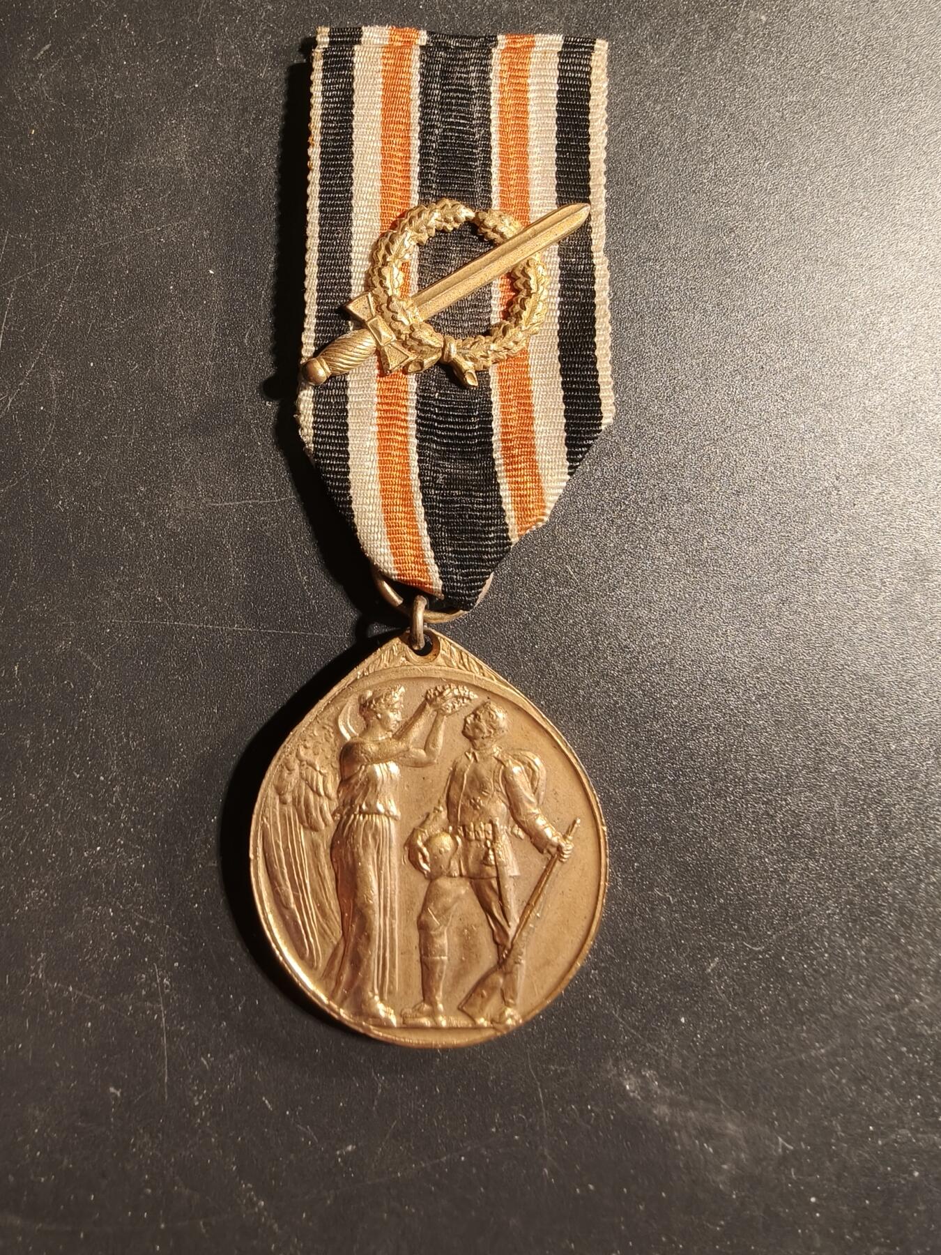 老王徽章第173期 德国魏玛一战老兵协会奖章   带勋饰