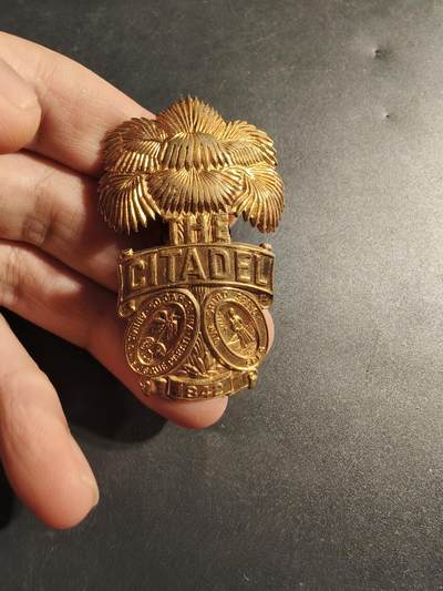 老王徽章第173期 - 美国南卡罗来纳州军事学校大檐帽帽徽