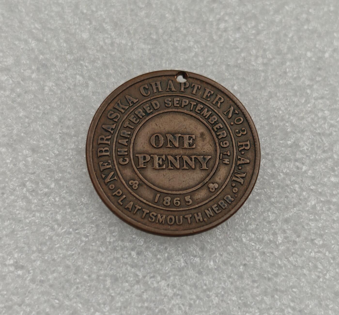 瓶子🏺第223期拍卖会  1865年共济会1便士代币  原铸