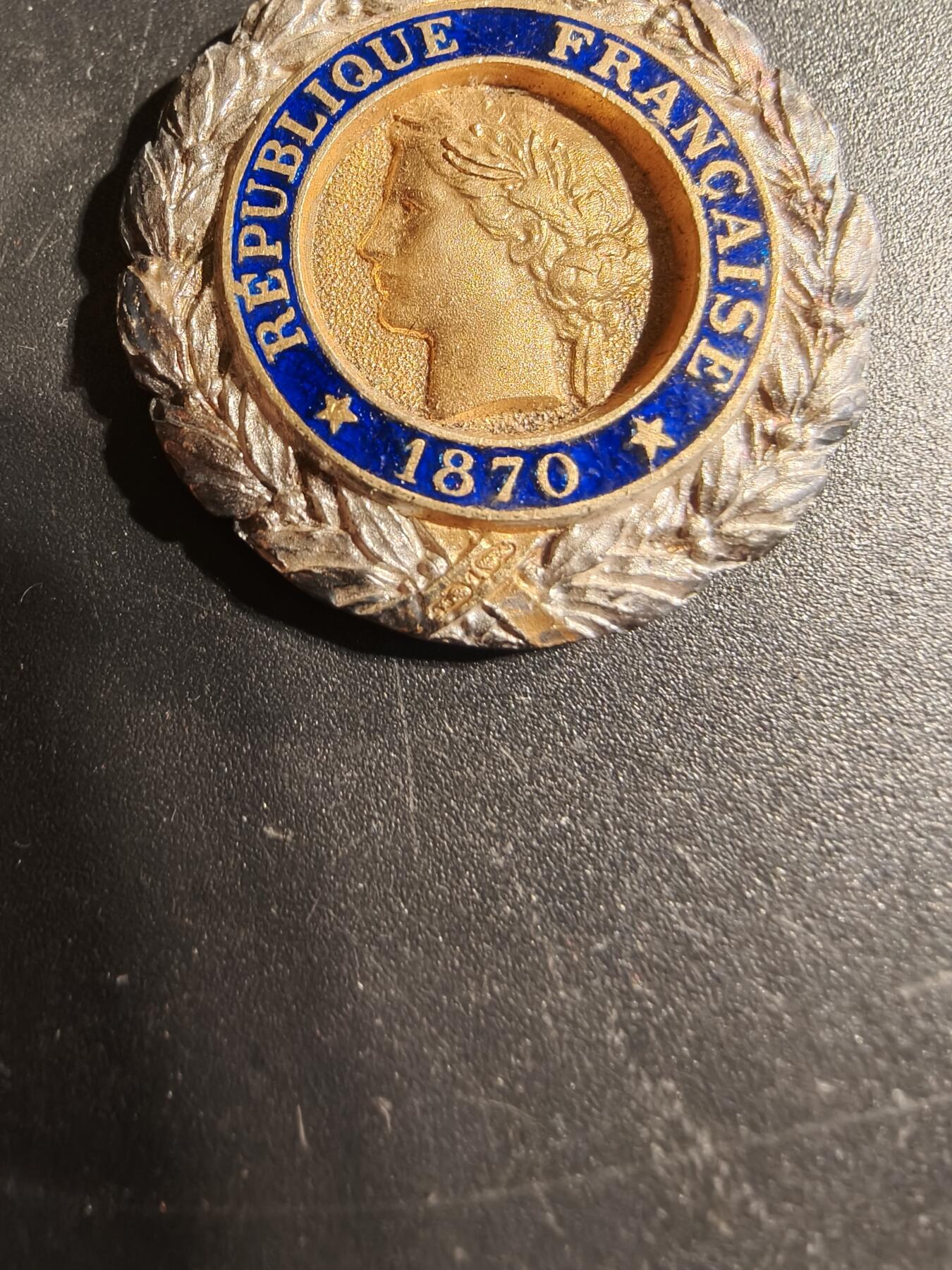 老王徽章第173期 法国军事奖章   三共时期    950银镀金珐琅     20.8g