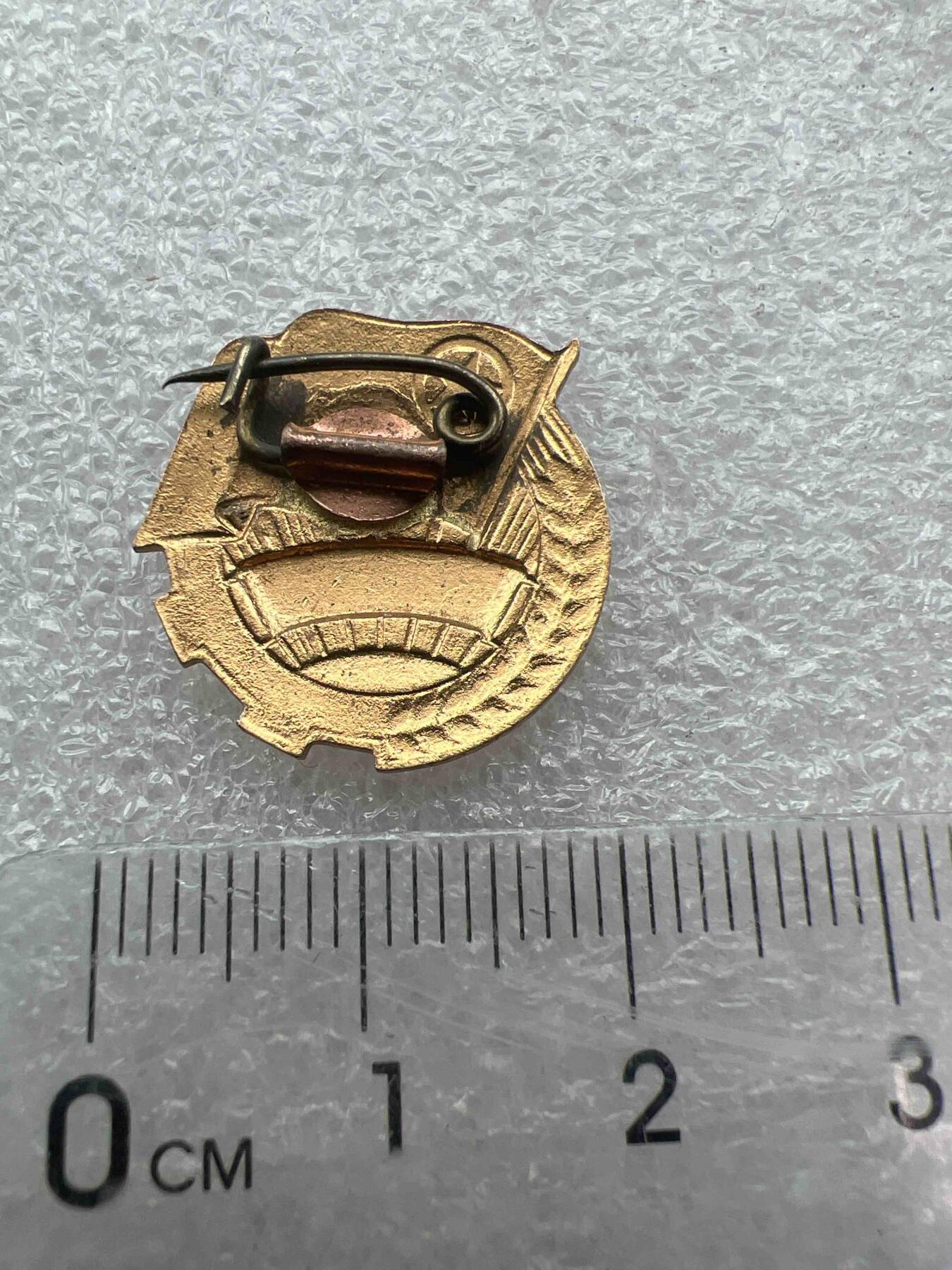 真品像章、纪念章 真品像章、纪念章