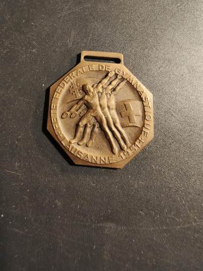 老王徽章第173期 - 1911年瑞士洛桑联邦体操节证章