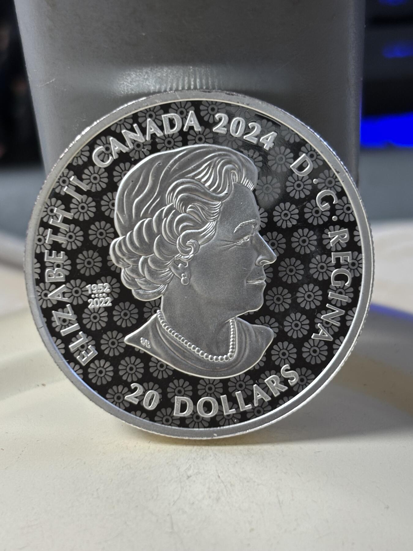 第186期拍卖 加拿大2024年文化多样性宁静与超越镶嵌绿松石银币，没有塑料盒，9999银，1盎司，银价560