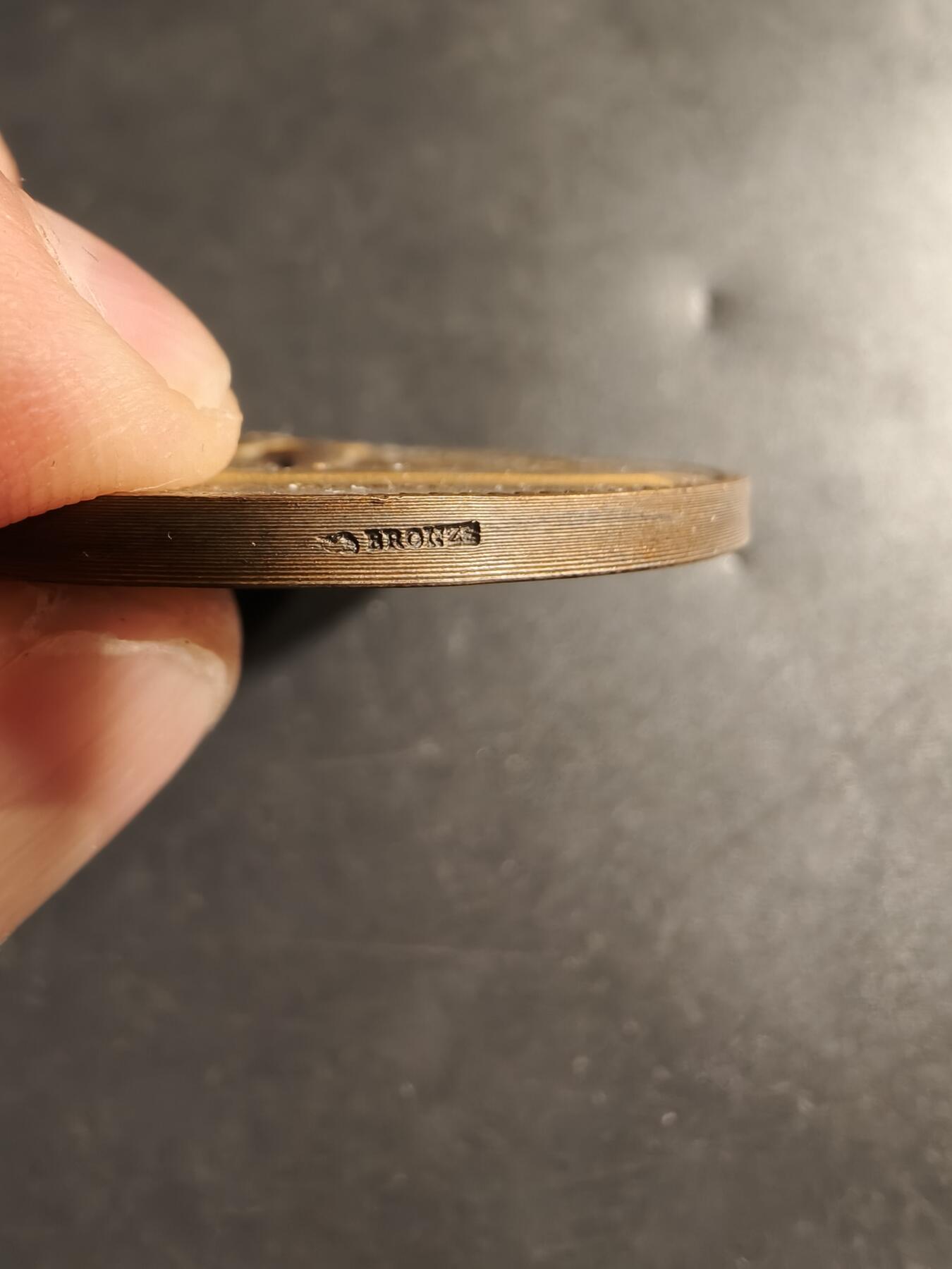 老王徽章第173期 法国农业协会农业竞赛大铜章     播种者     直径50mm     重量60.6g