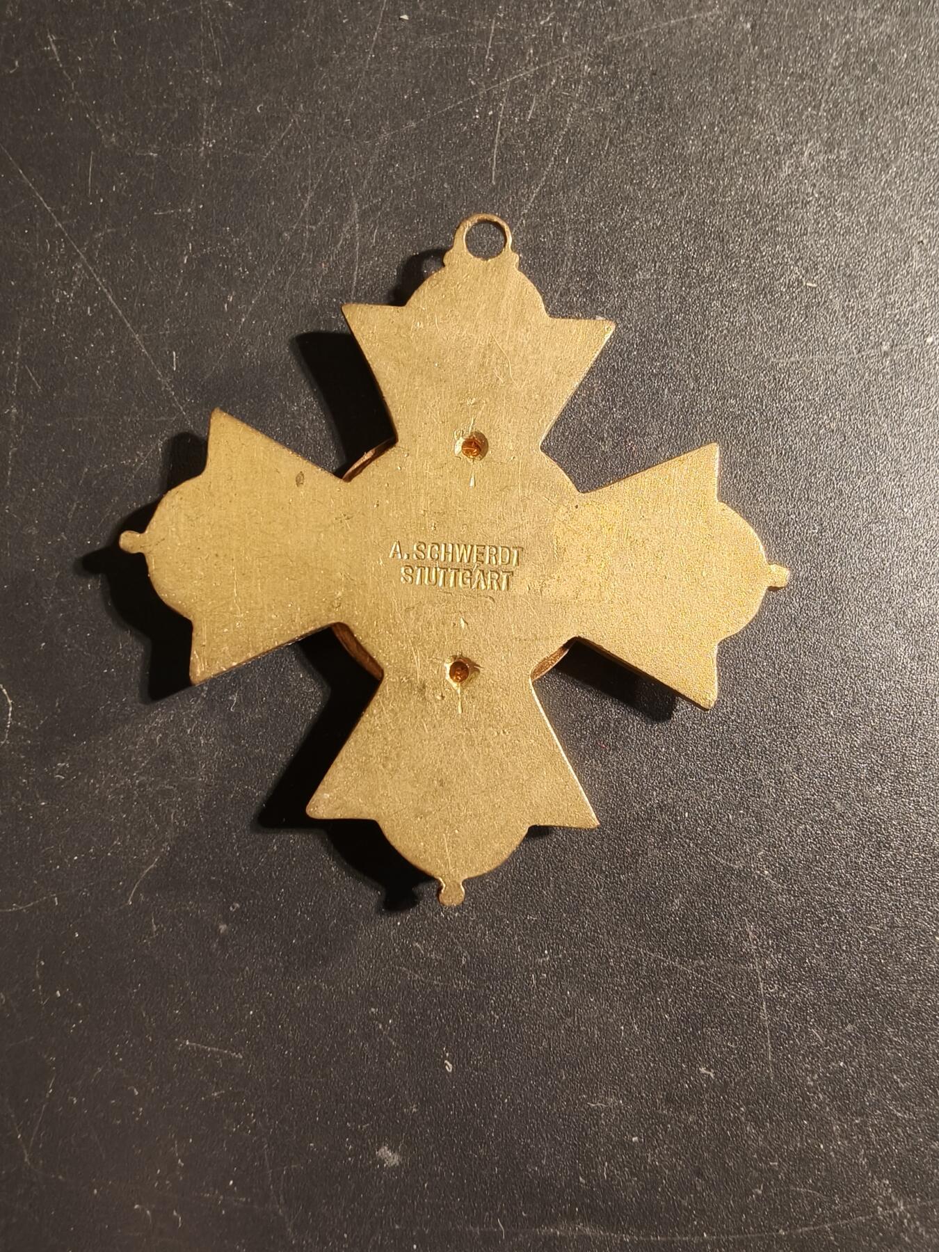 老王徽章第173期 德国老兵协会功绩十字奖章