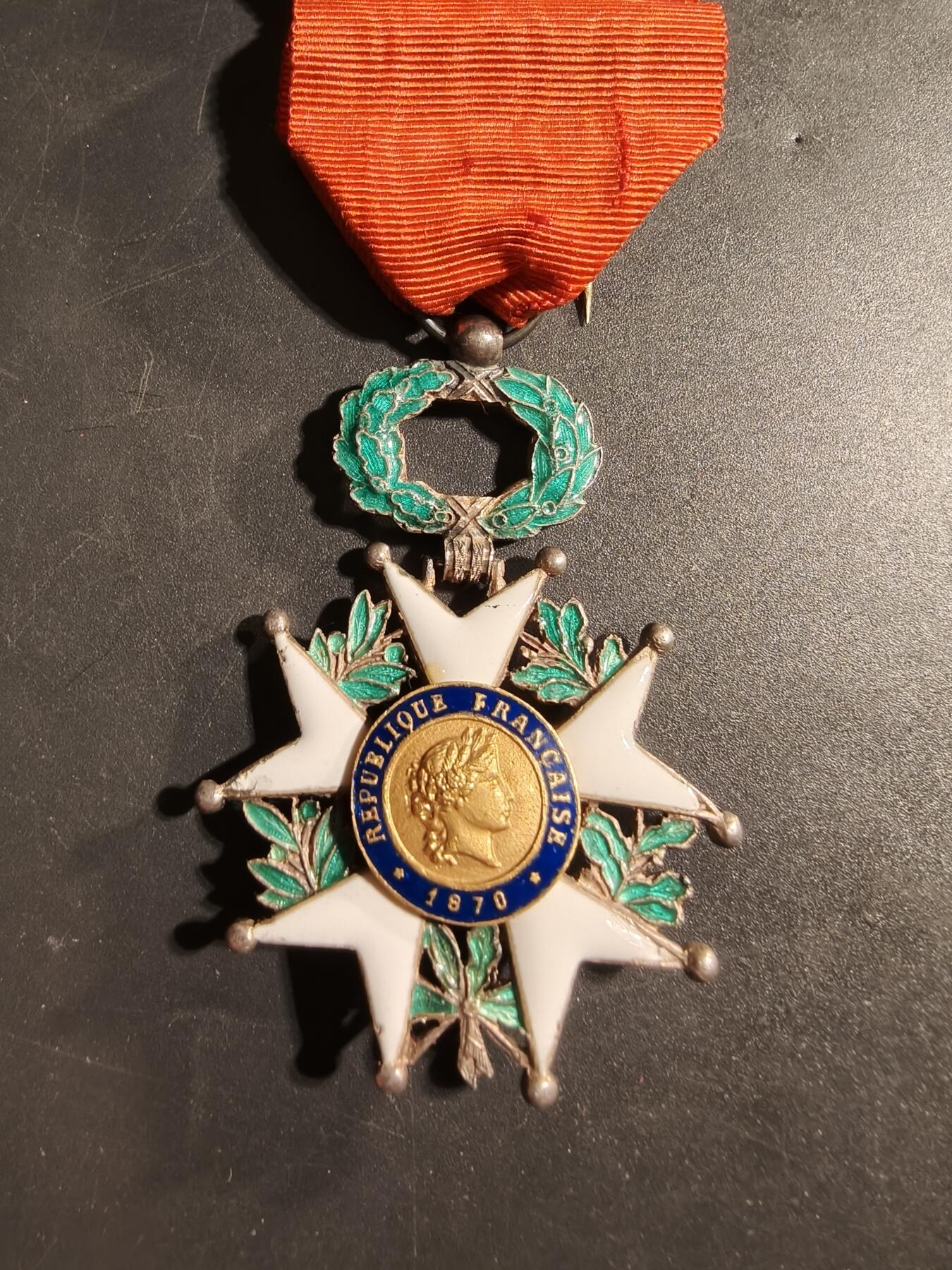 老王徽章第173期 法国骑士级荣誉军团勋章   原盒    银质珐琅     三共时期