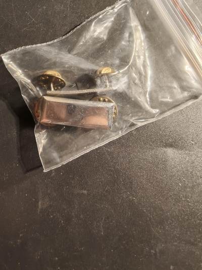 老王徽章第173期 - 美国陆军中尉金属军衔一组     带厂标