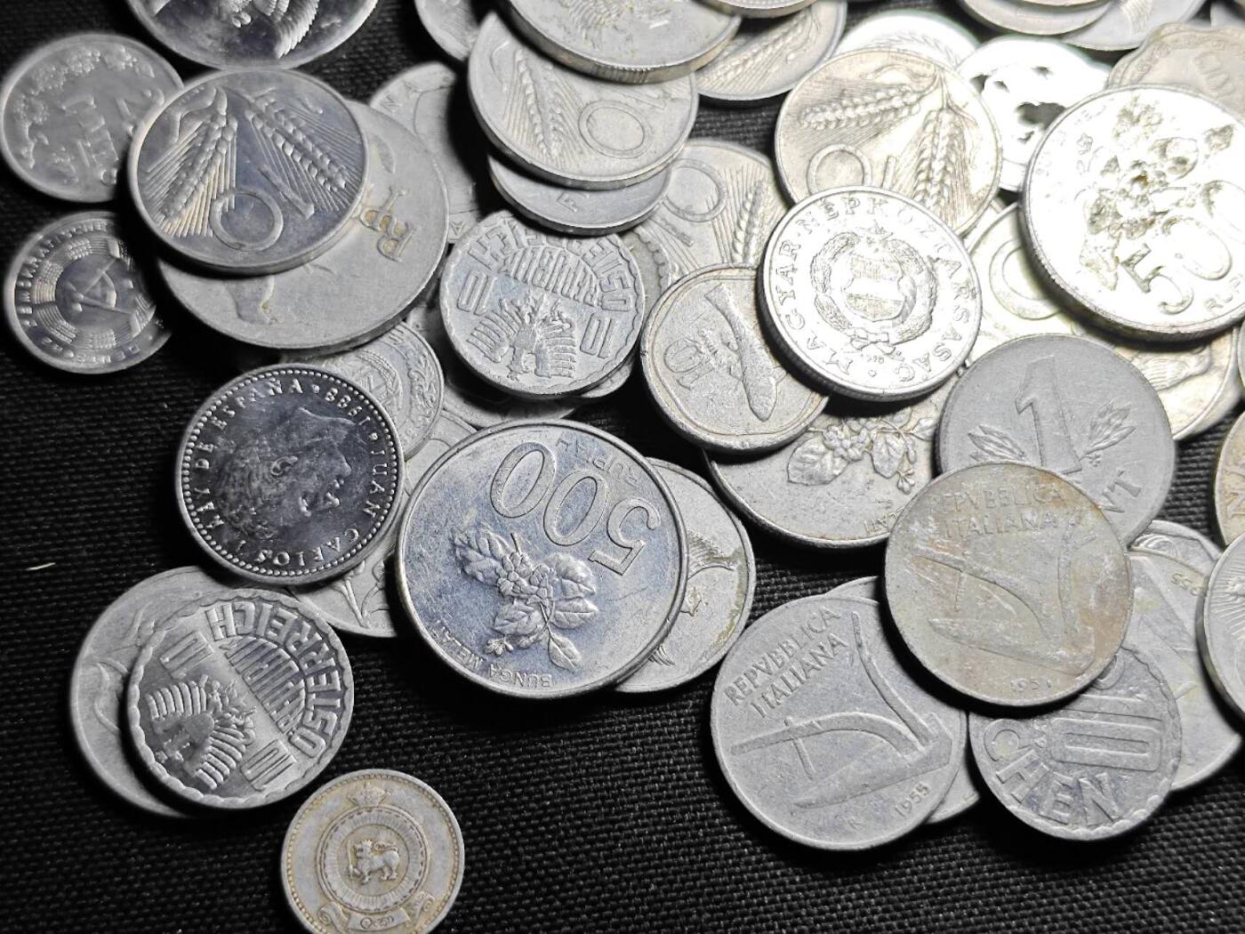 KK钱币收藏小铺 《套币 好品/批量散币专场》  2月预留时间 周末发货   各国各面值铝币一组100枚！