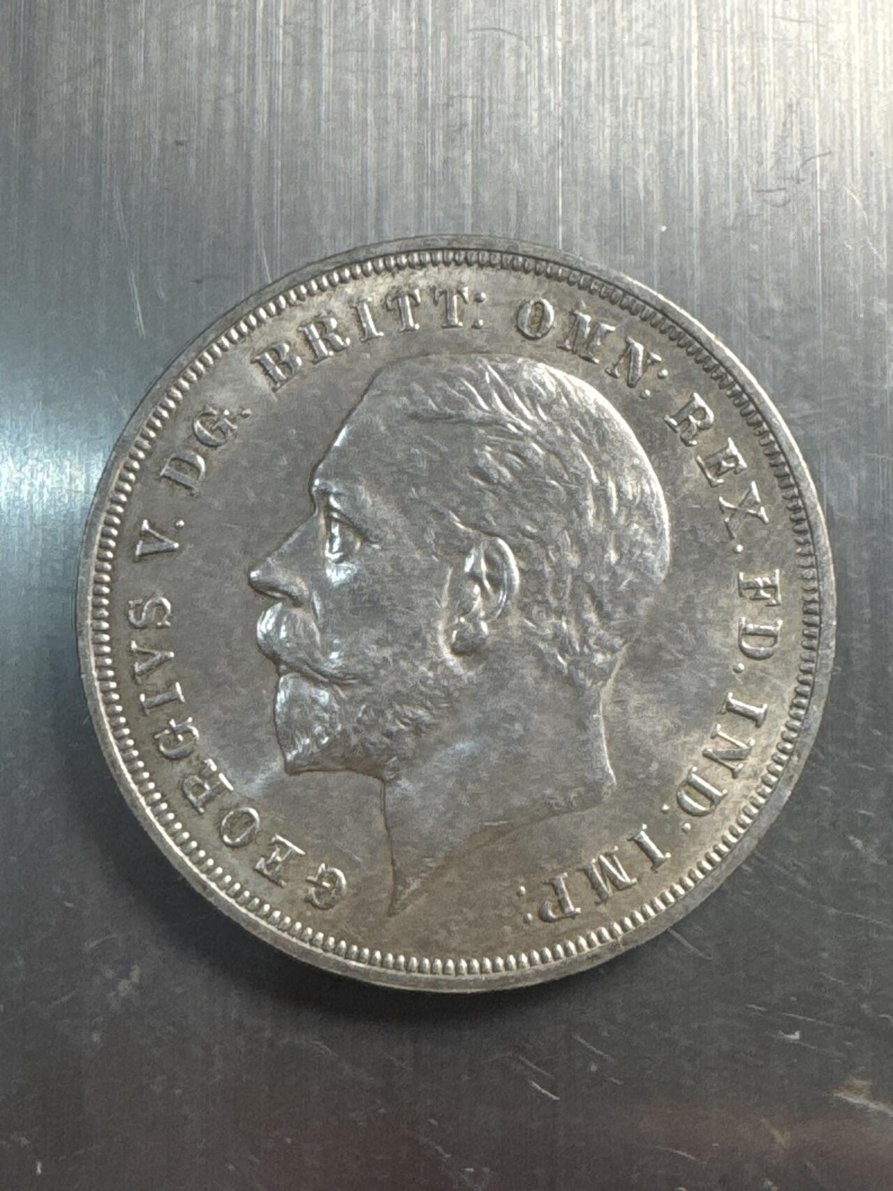 ❤️【币观天下】❤️ 第337期钱币拍卖- 2026.1.2周五晚上6点半场-长期征集拍品 英国乔五1935年马剑银币